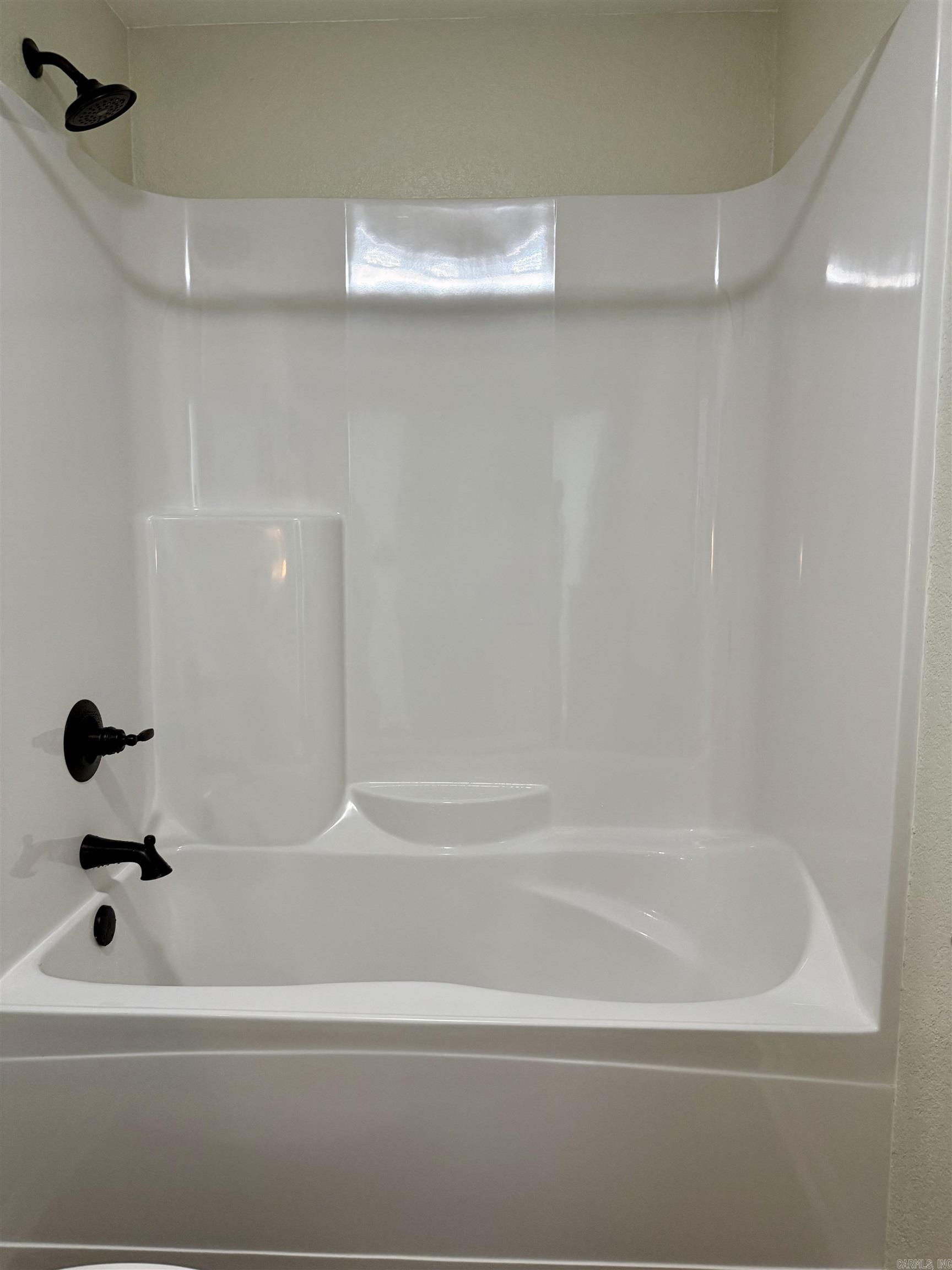 DEETER - Residential