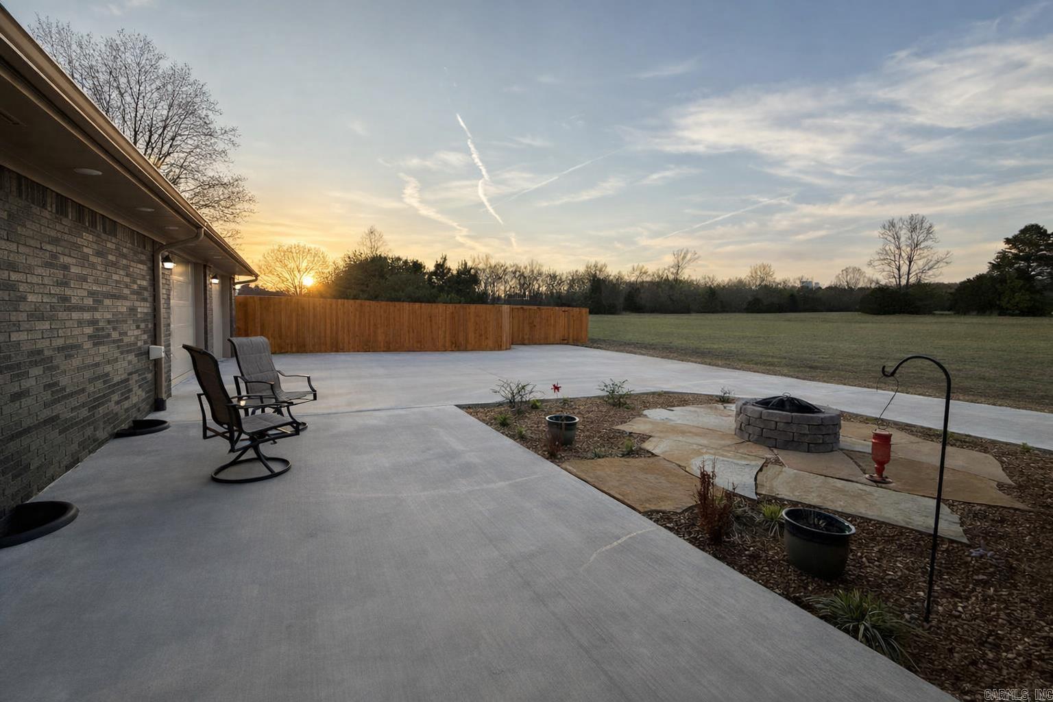 DEETER - Residential