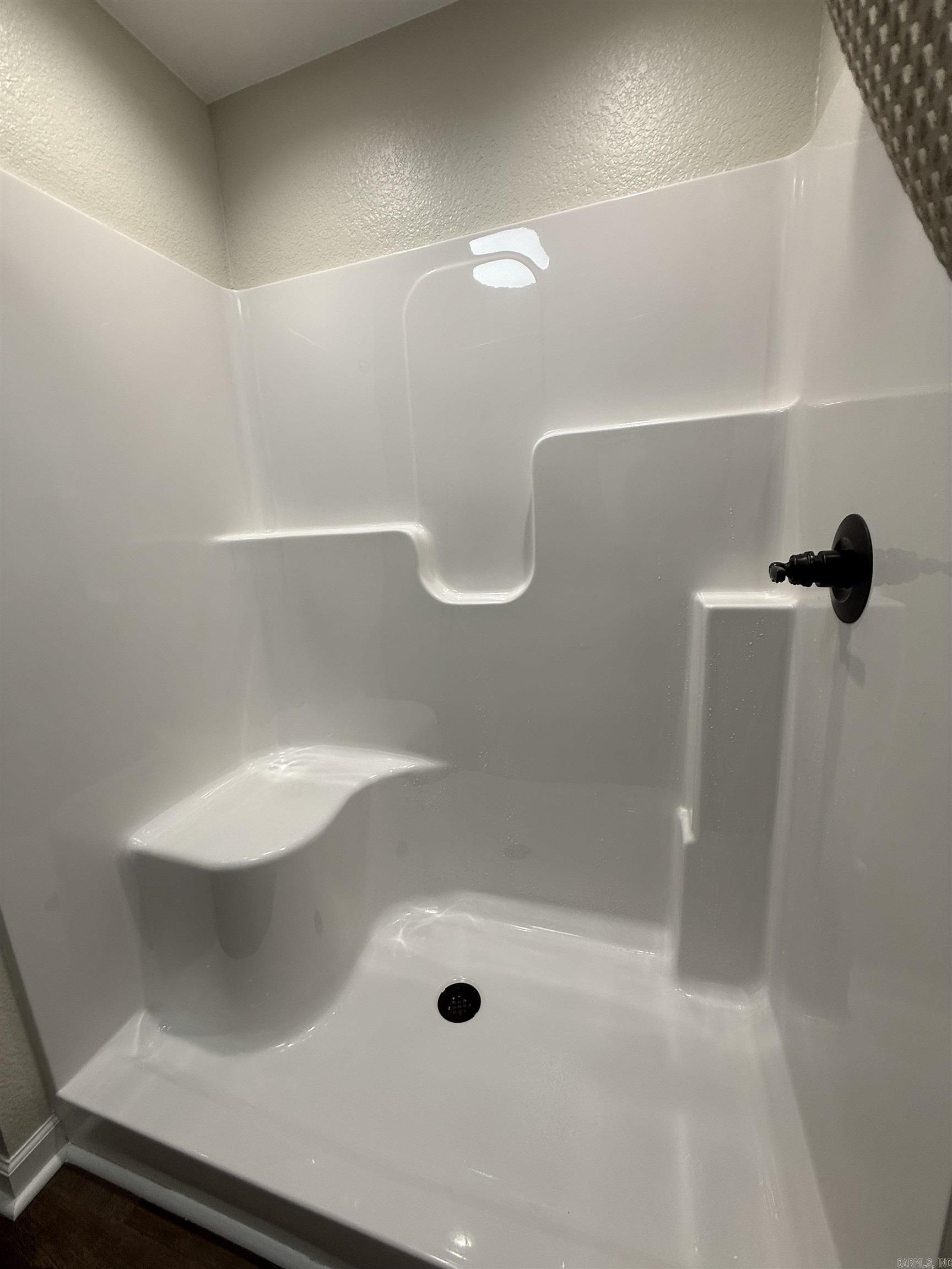 DEETER - Residential