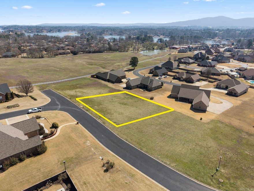This 0.448-acre vacant residential lot on Chinook Drive offers the perfect setting for your custom home. Located in Lake Hamilton School District, this property provides a wonderful opportunity to enjoy a peaceful neighborhood setting while still being conveniently close to all that Hot Springs has to offer.