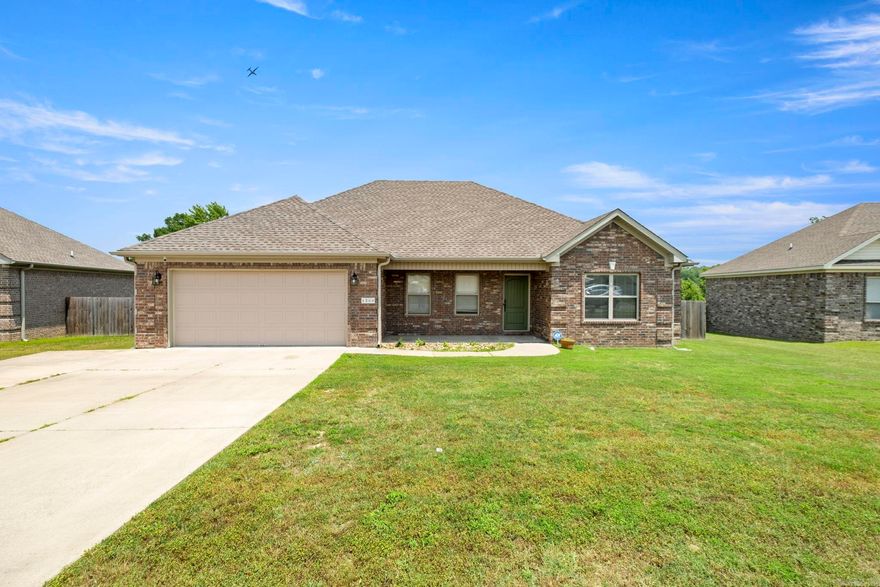 Beautiful 4 bed/2 bath home. Home features a split floor plan, fireplace, gorgeous kitchen. Backs up to green space. Pets allowed with approval and fees.  This is a must see home!!! No smoking in home/garage.  Application/background check/security deposit/renter's insurance required.