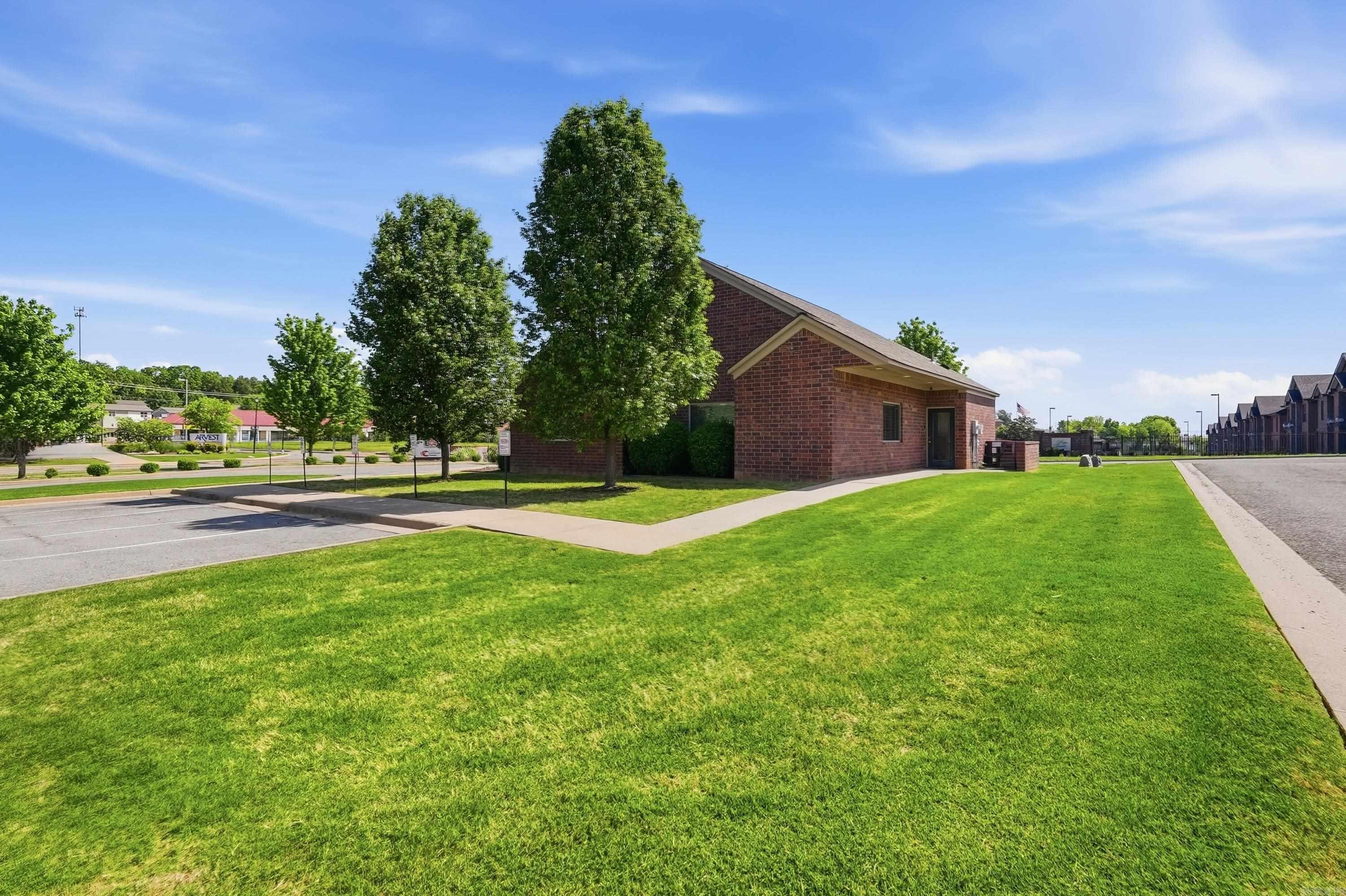 North Market Plaza - Commercial Sale