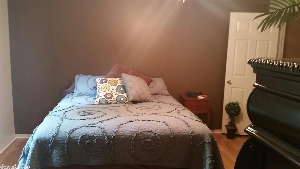 Sharon Oaks - Residential