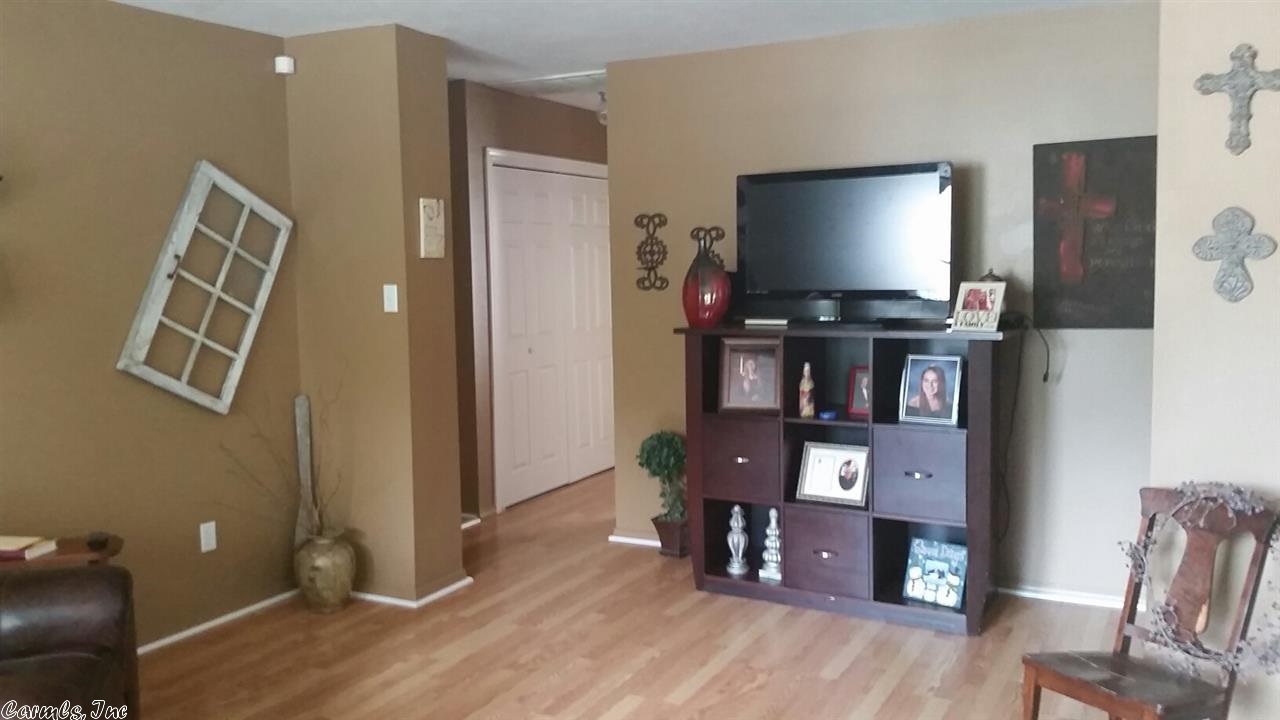 Sharon Oaks - Residential