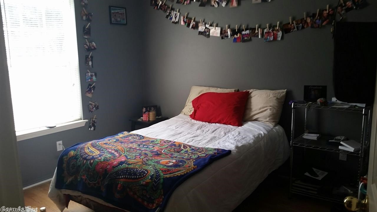 Sharon Oaks - Residential