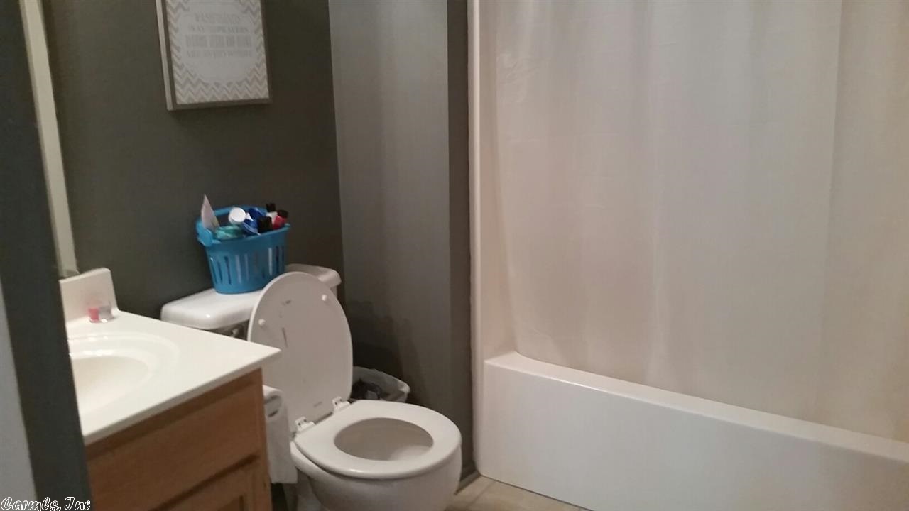 Sharon Oaks - Residential