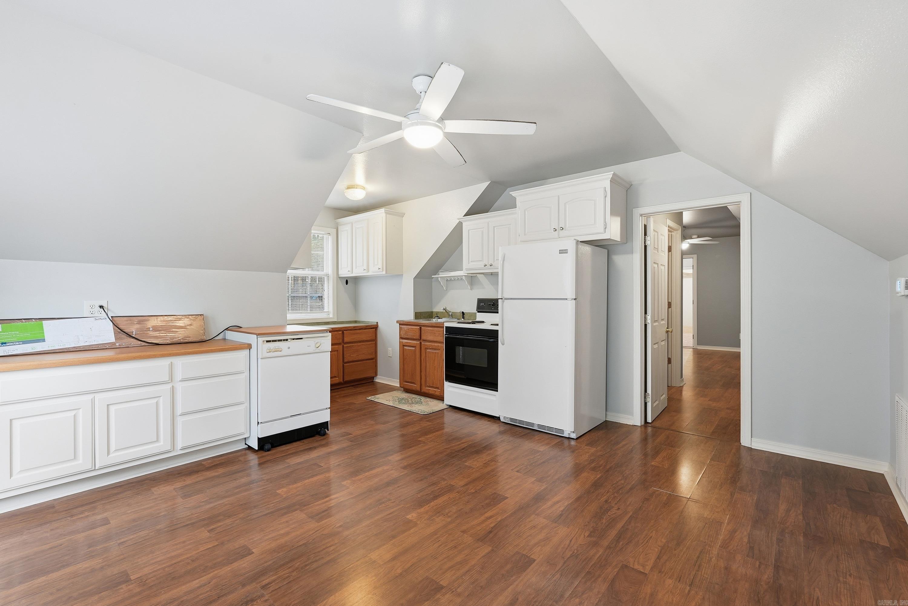 SUMMER HILL PLACE - Residential