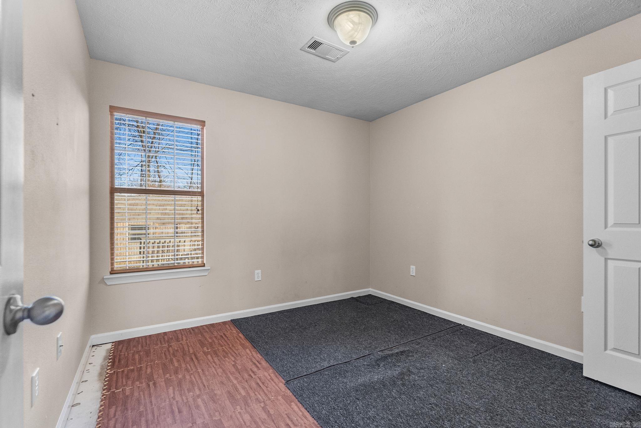 THE FALLS P.U.D. - Residential