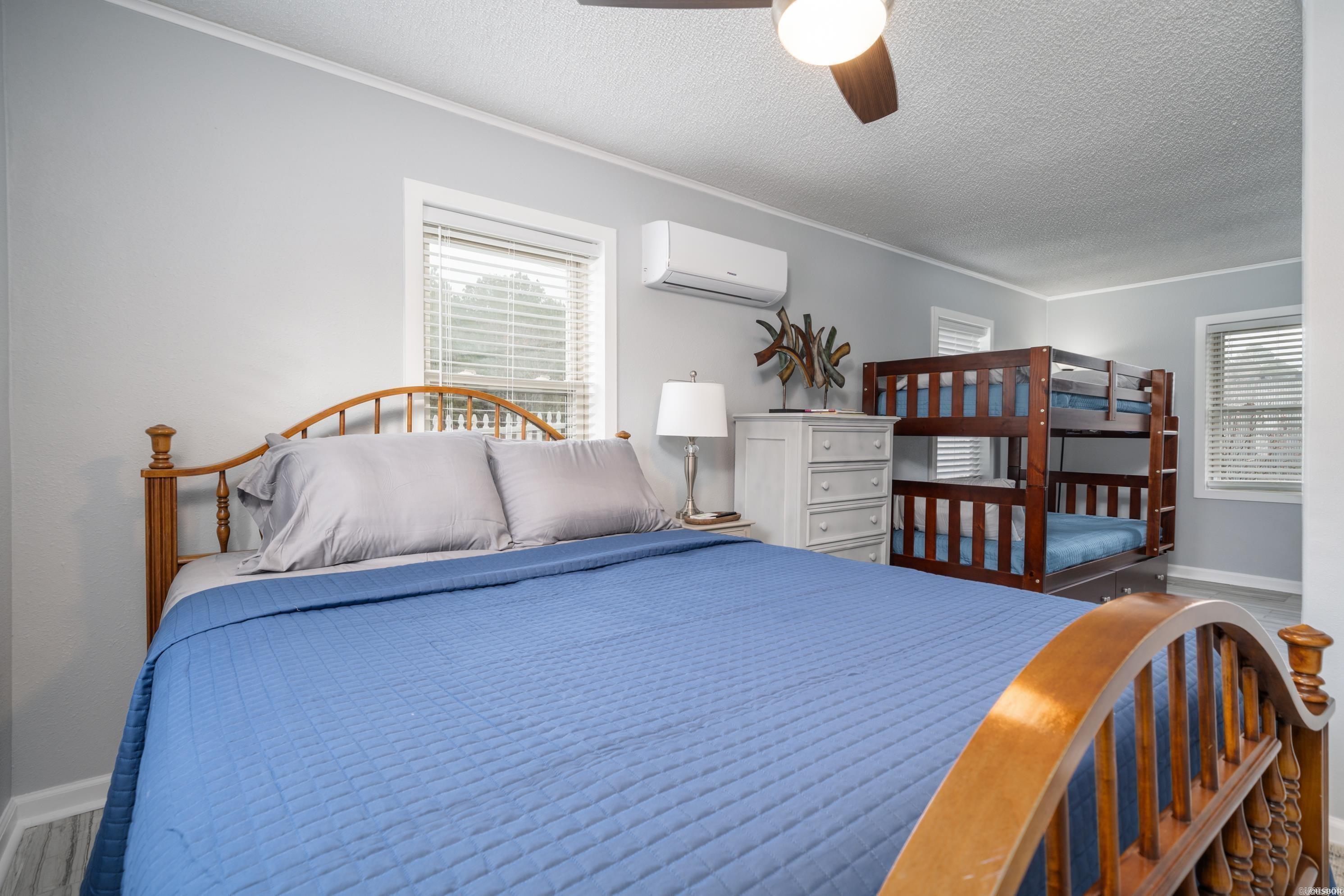 LAKEVIEW COURTS - Residential