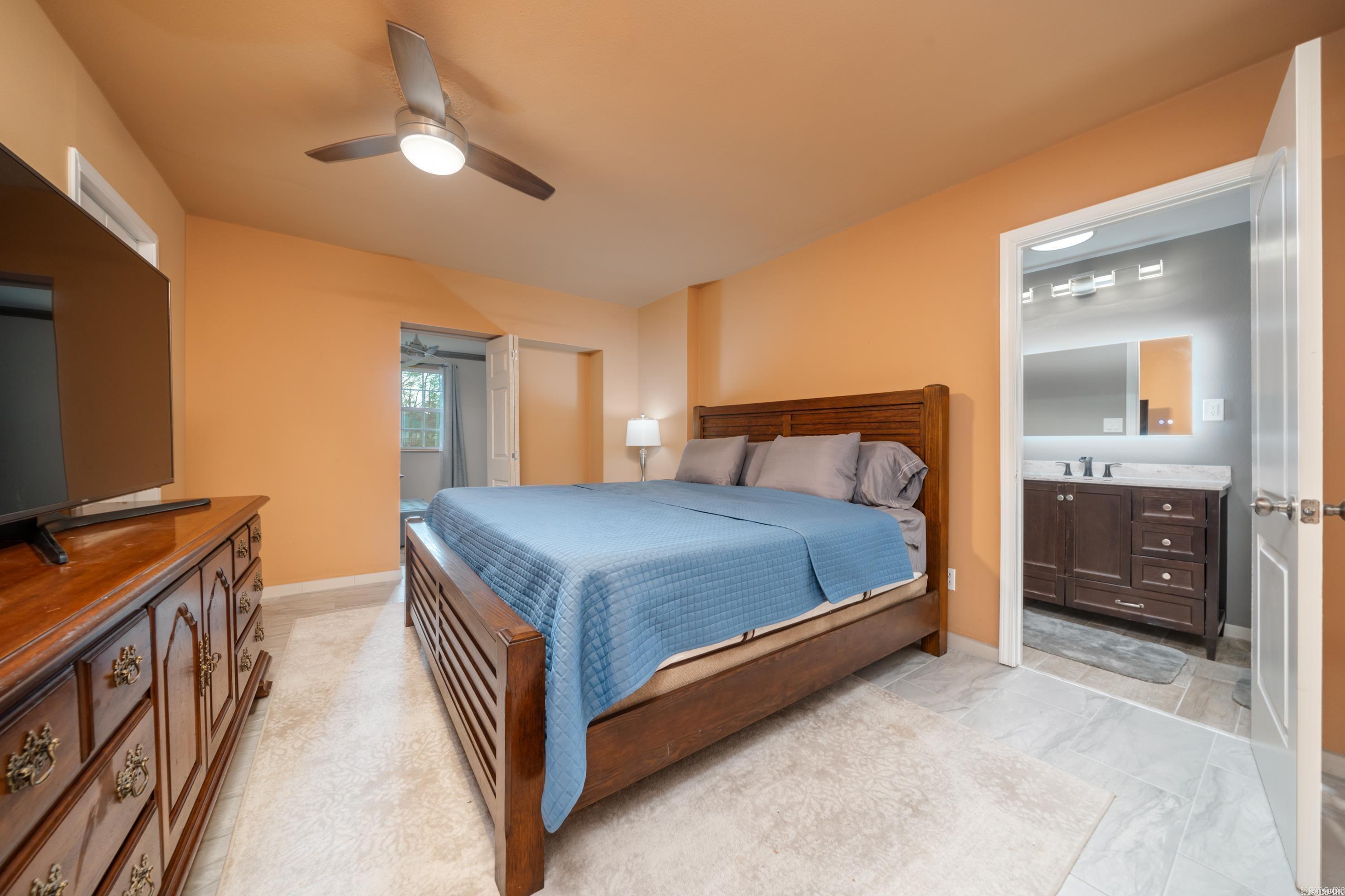 LAKEVIEW COURTS - Residential