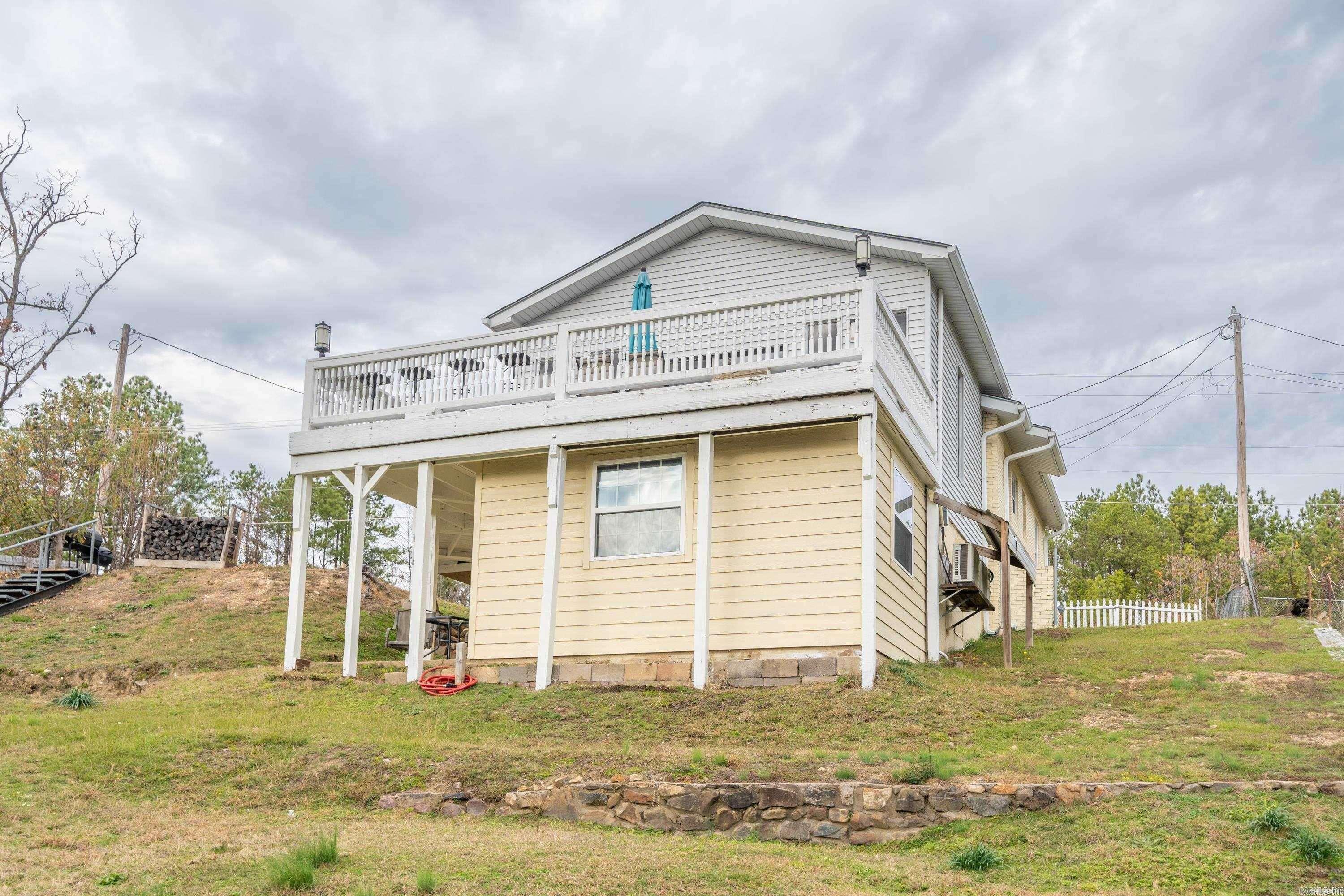 LAKEVIEW COURTS - Residential