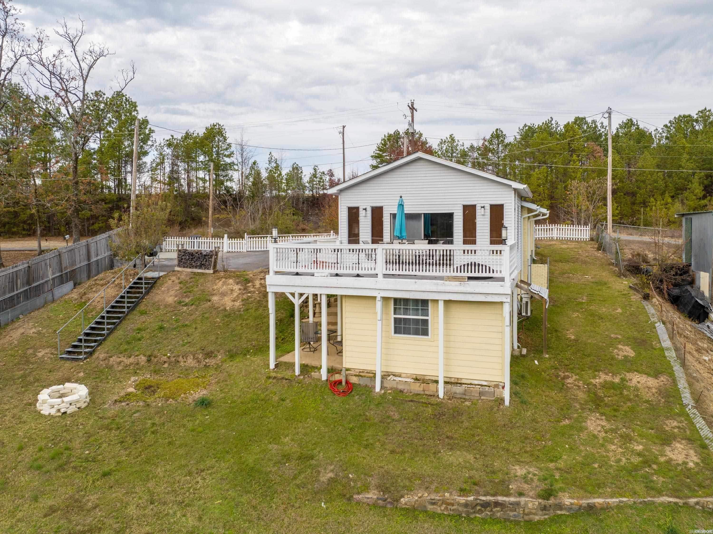 LAKEVIEW COURTS - Residential