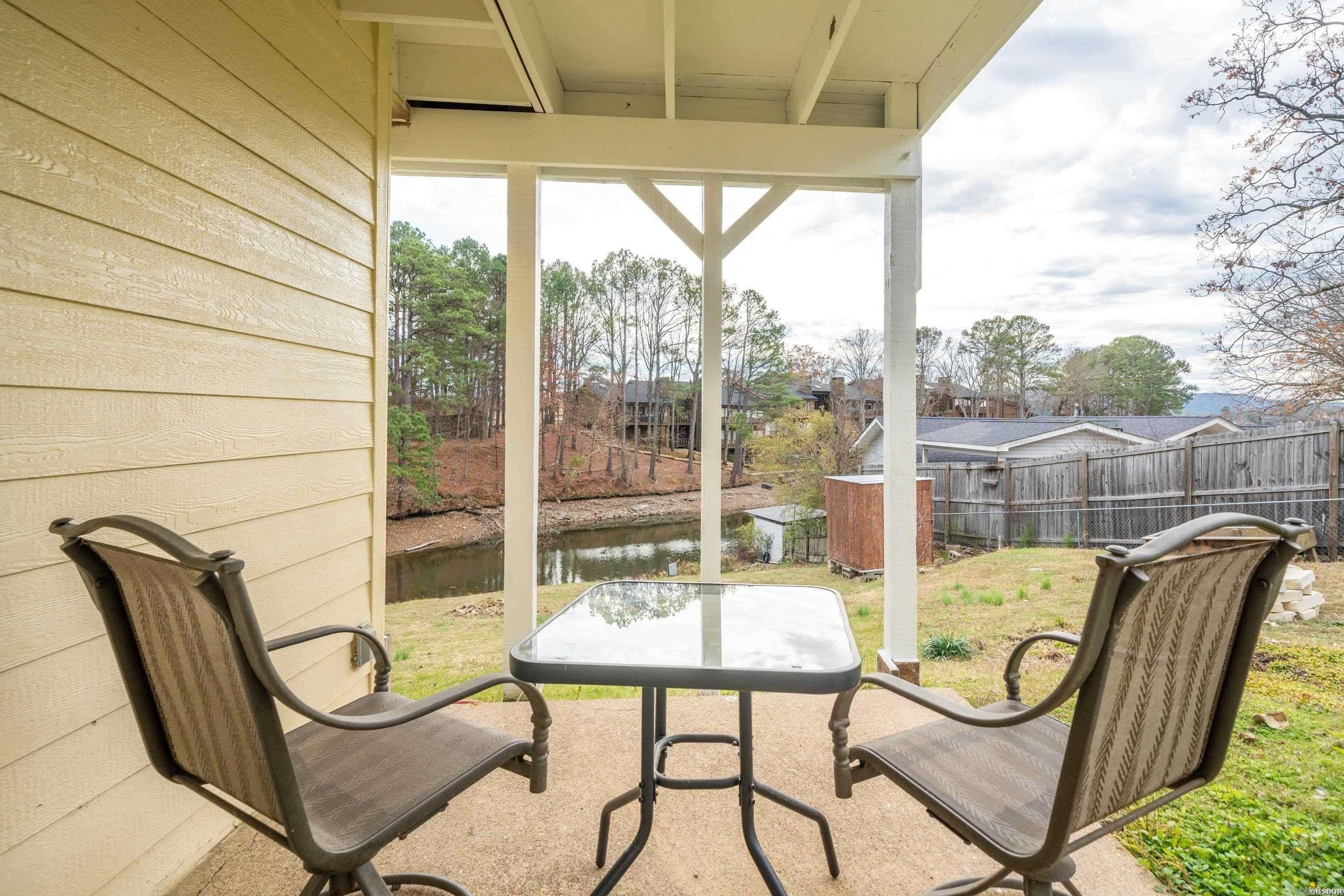 LAKEVIEW COURTS - Residential