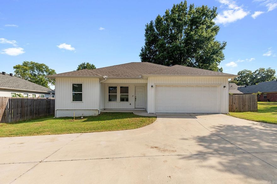 If you’ve been waiting for the right opportunity, this is it. 15 Woodhaven offers 3 spacious bedrooms, 2 full baths, and an open-concept layout with stylish LVP flooring throughout. Built in 2021, it’s practically new and low maintenance—ideal for first-time homeowners or investors seeking a reliable rental. Located near Little Rock AFB, shopping centers, and major highways, this home is positioned for both lifestyle and value. Call now for your private showing.