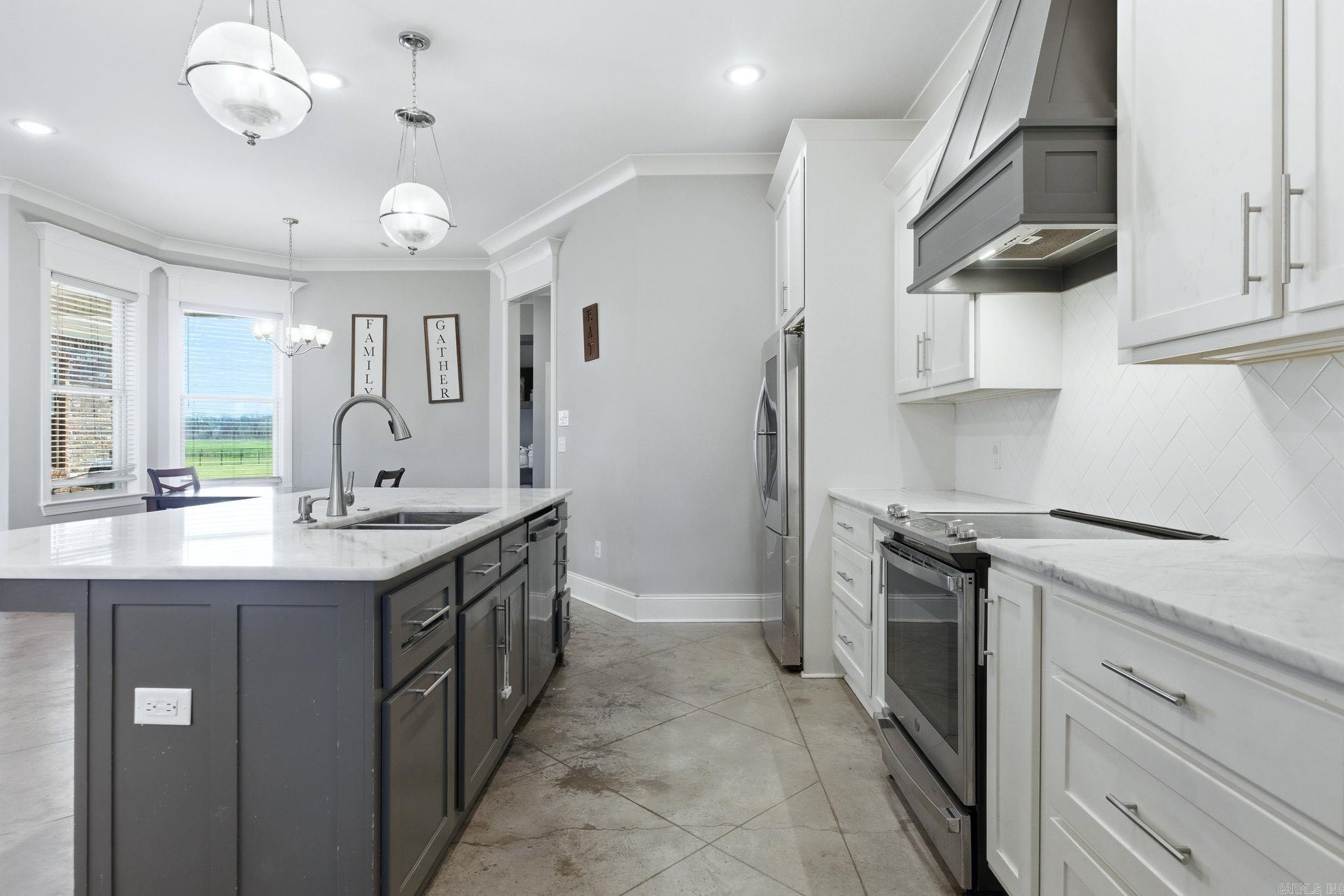 ASHLEY DOWNS - Residential