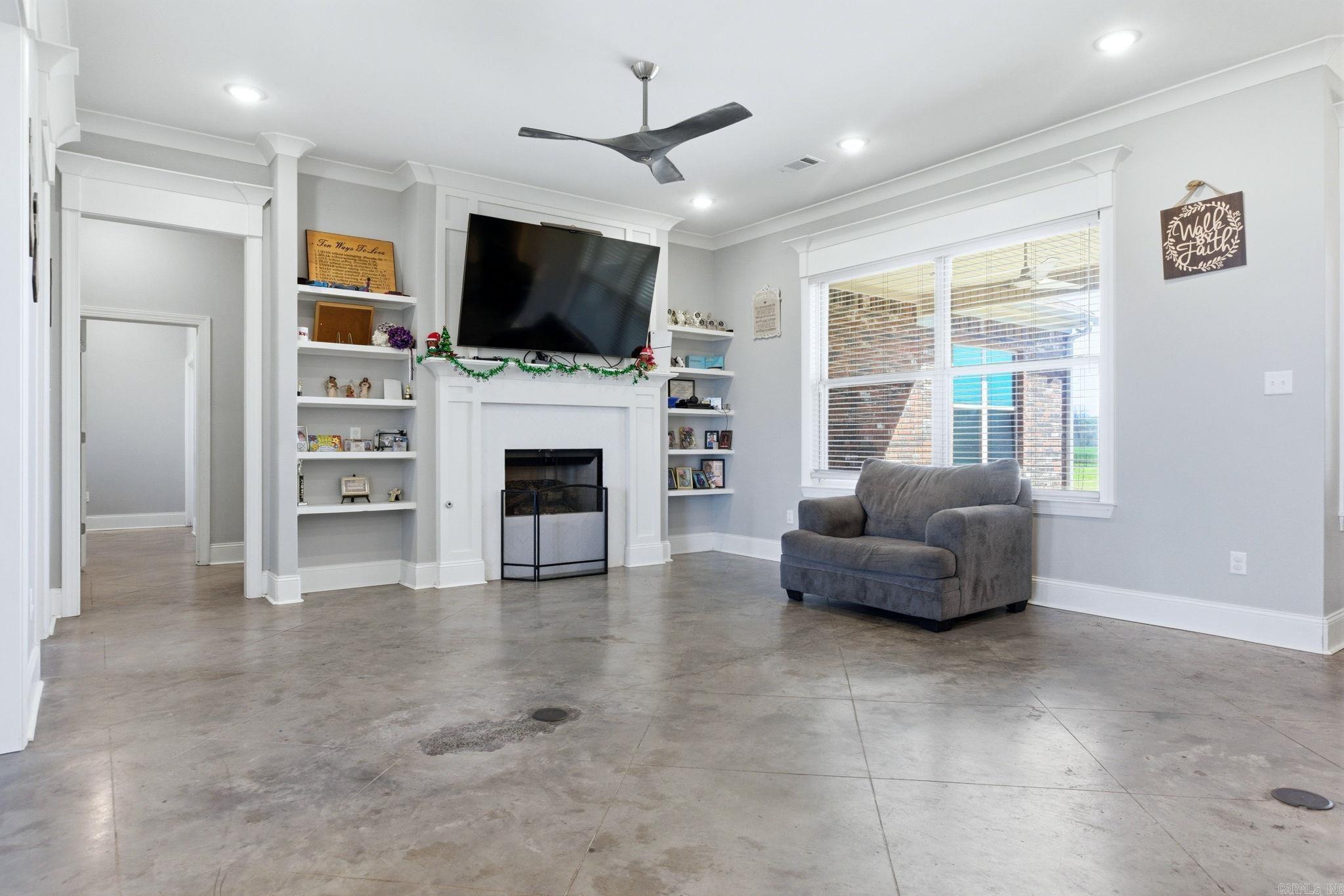 ASHLEY DOWNS - Residential