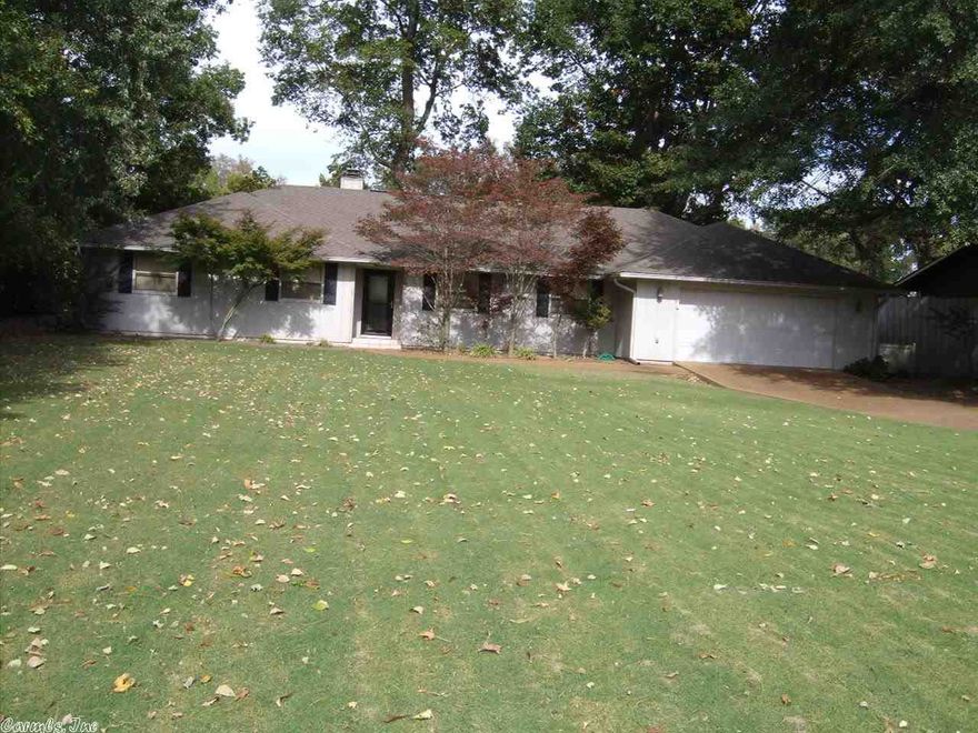 Great River Front Home, open floor plan, almost all glass wall overlooking the Little Red River, nice one stall covered boat dock with newer floats, Vaulted ceilings in the open kitchen, dining, living area, two sided fireplace in living area and master bedroom, all the floors are tile on concrete slab, Beautiful cabinets with tile counter tops, the bank to river has been secured or laced with large rock and concrete, tile floor on back porch and patio, storm shelter, a must see river home.