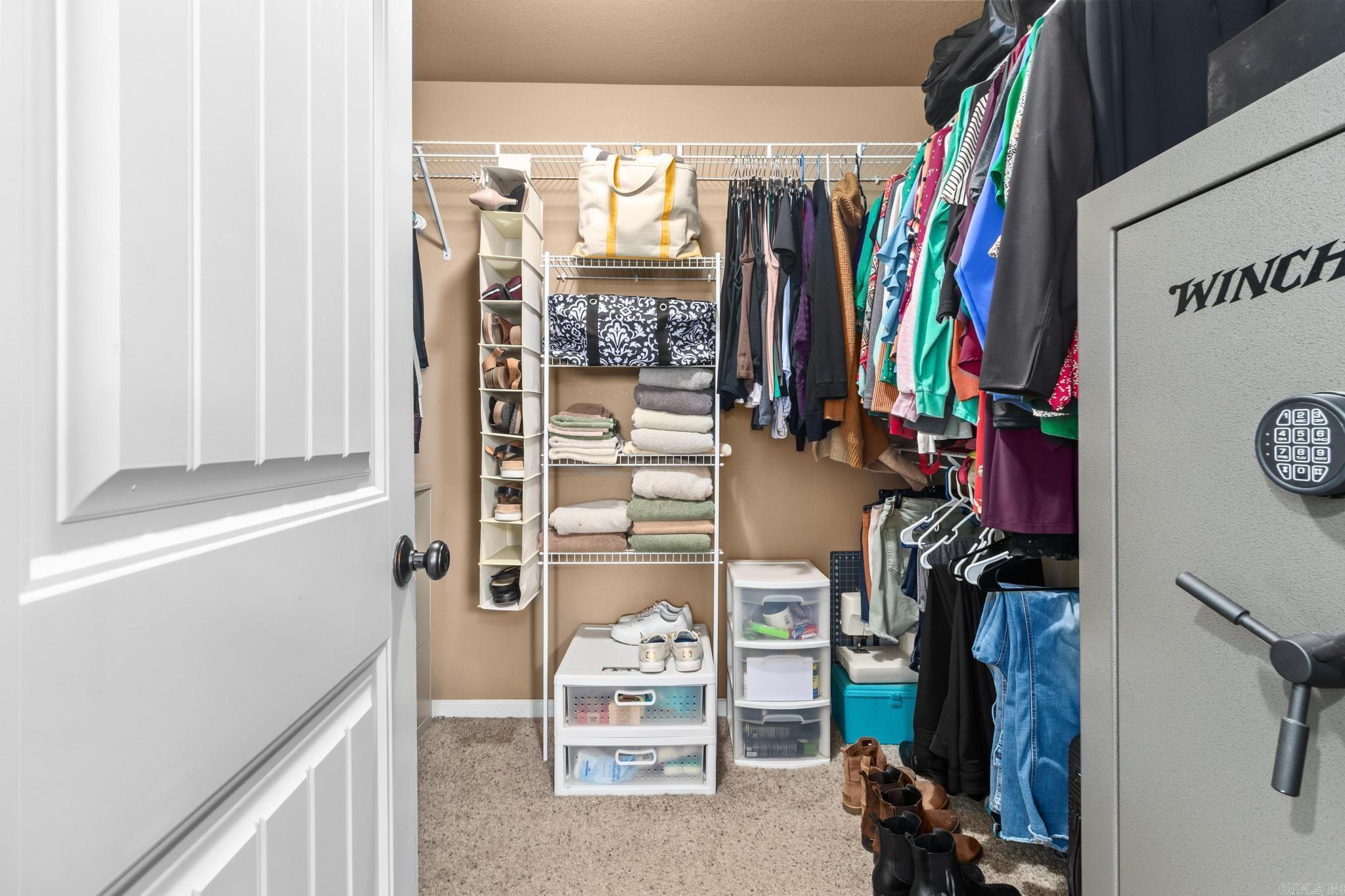 CARRIAGE HILL - Residential