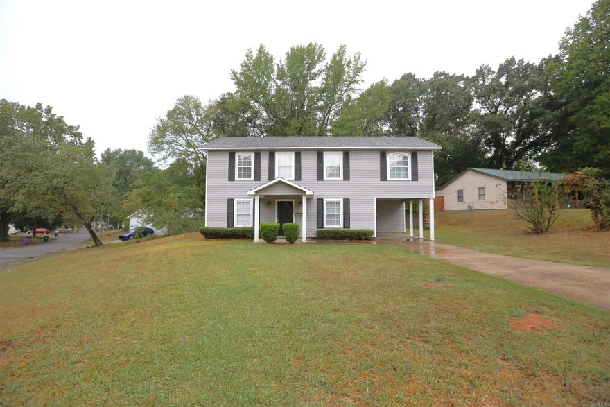 This two-story residence, ideally situated on a corner lot within the esteemed Benton School District, presents an exceptional opportunity. Offering substantial living space and a myriad of updates, this home boasts 3 bedrooms, 3.5 bathrooms, and an impressive 1,920 square feet. The upper level accommodates all bedrooms, each with its own private bathroom. The master suite is a luxurious retreat, featuring double sinks, a relaxing jetted tub, and an inviting walk-in shower.