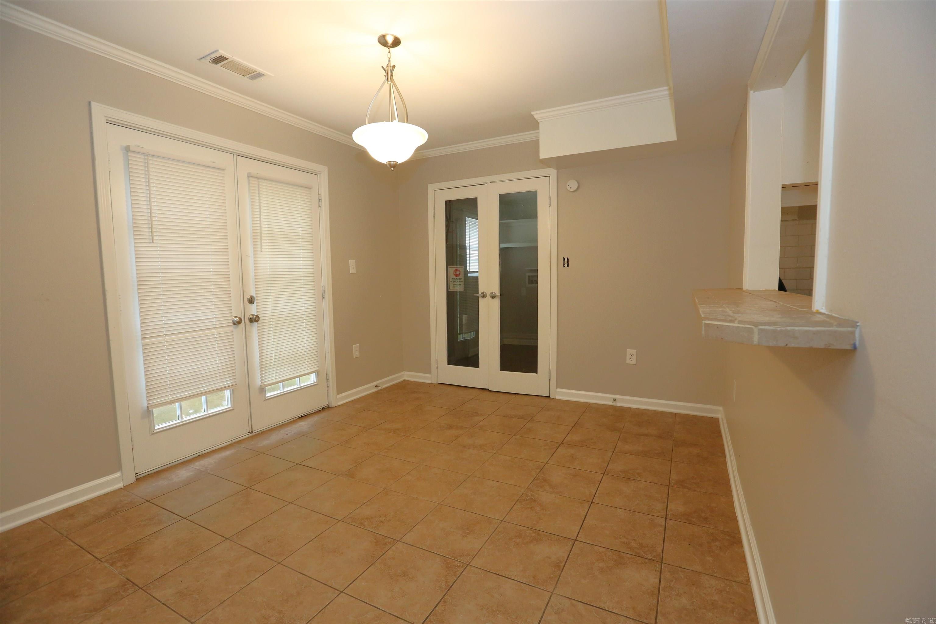 FOREST HILLS - Residential