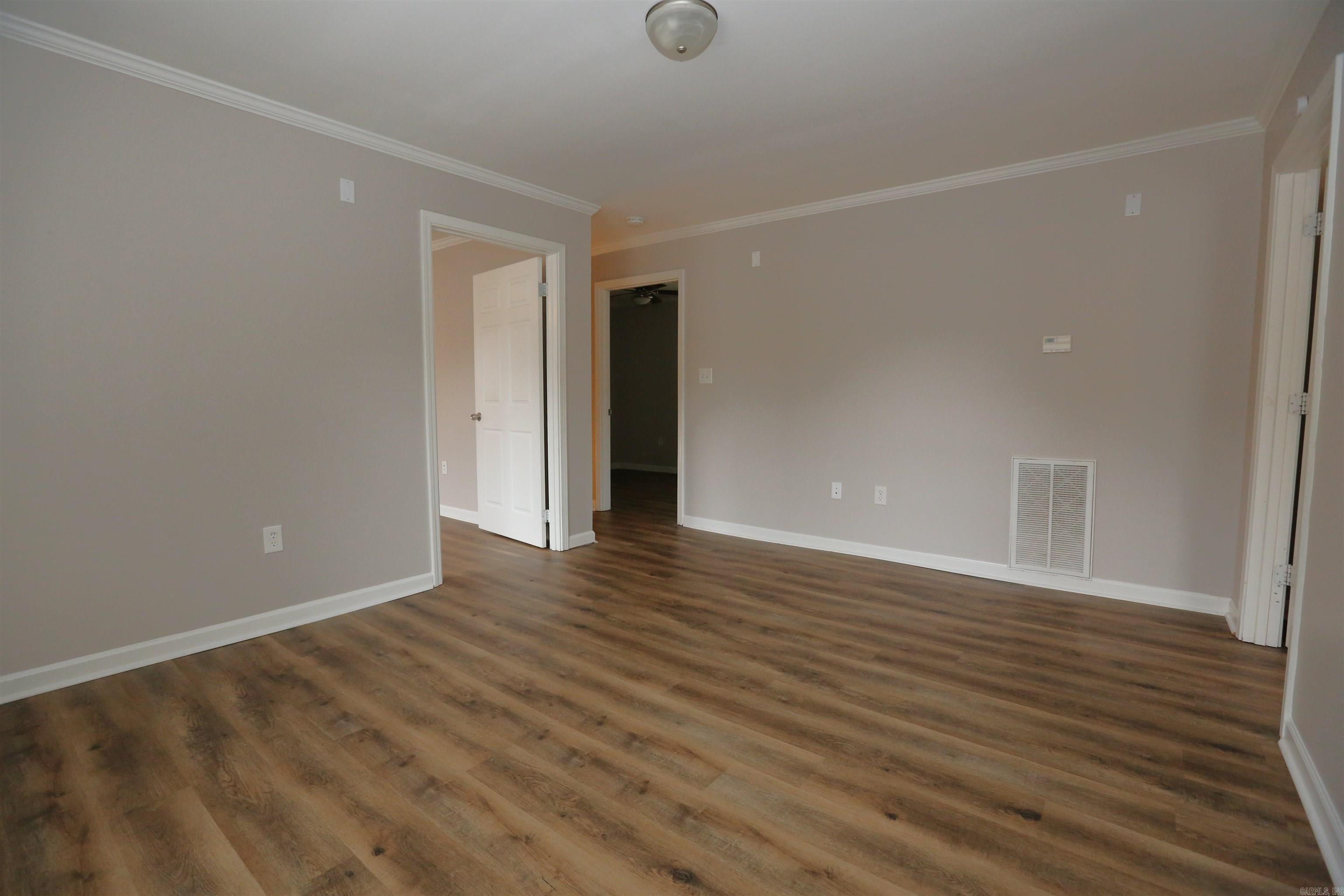 FOREST HILLS - Residential