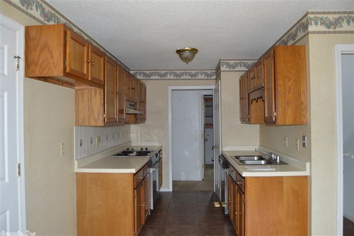 DIAMOND POINTE - Residential