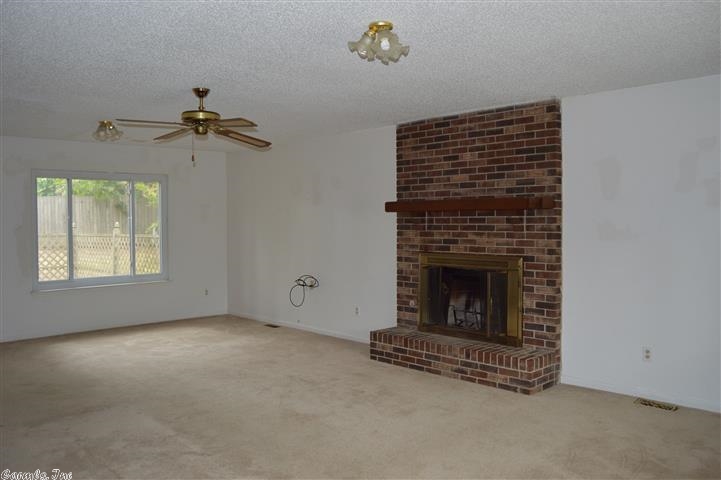 DIAMOND POINTE - Residential