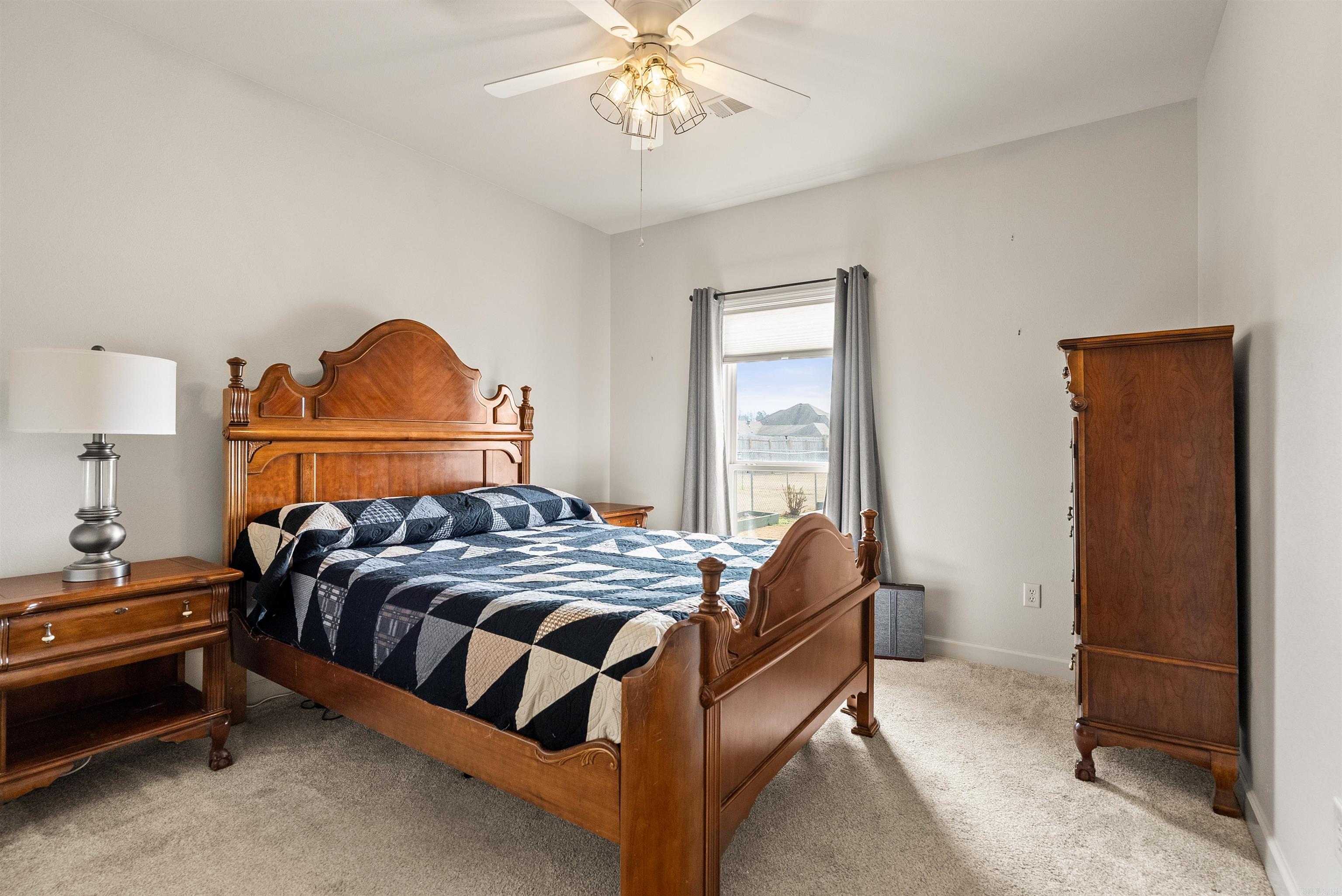 HUNTINGTON ESTATES - Residential