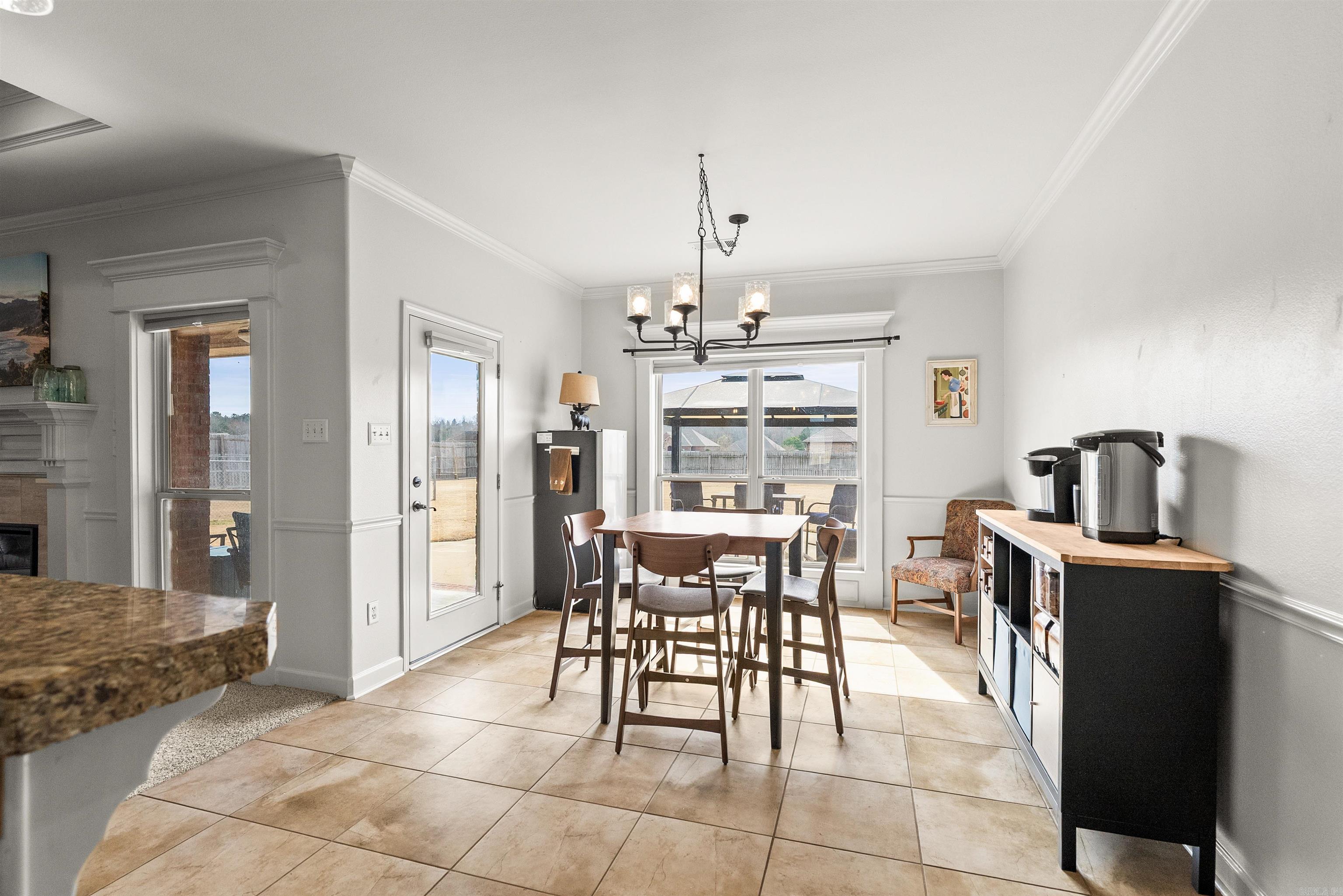 HUNTINGTON ESTATES - Residential