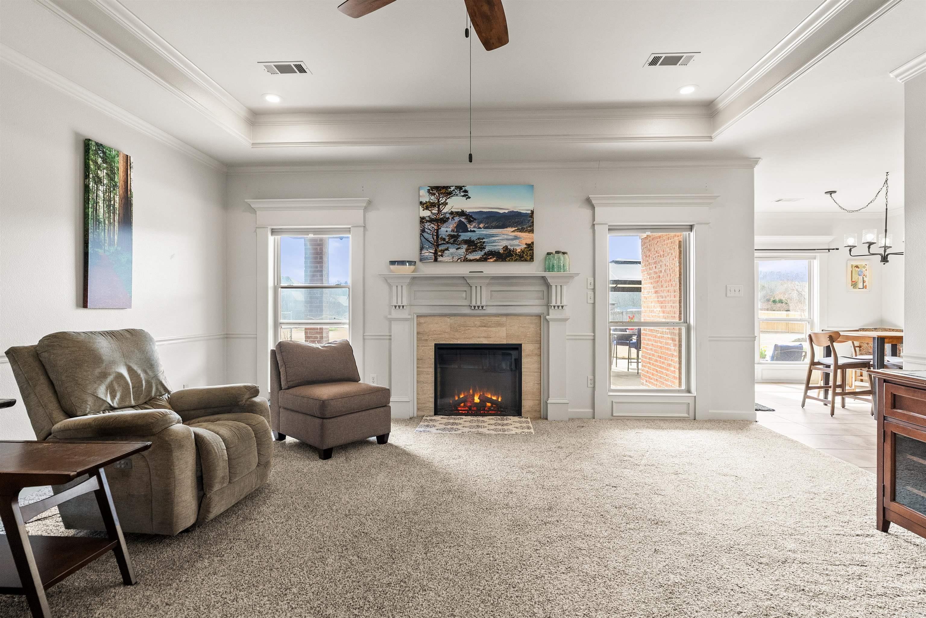 HUNTINGTON ESTATES - Residential