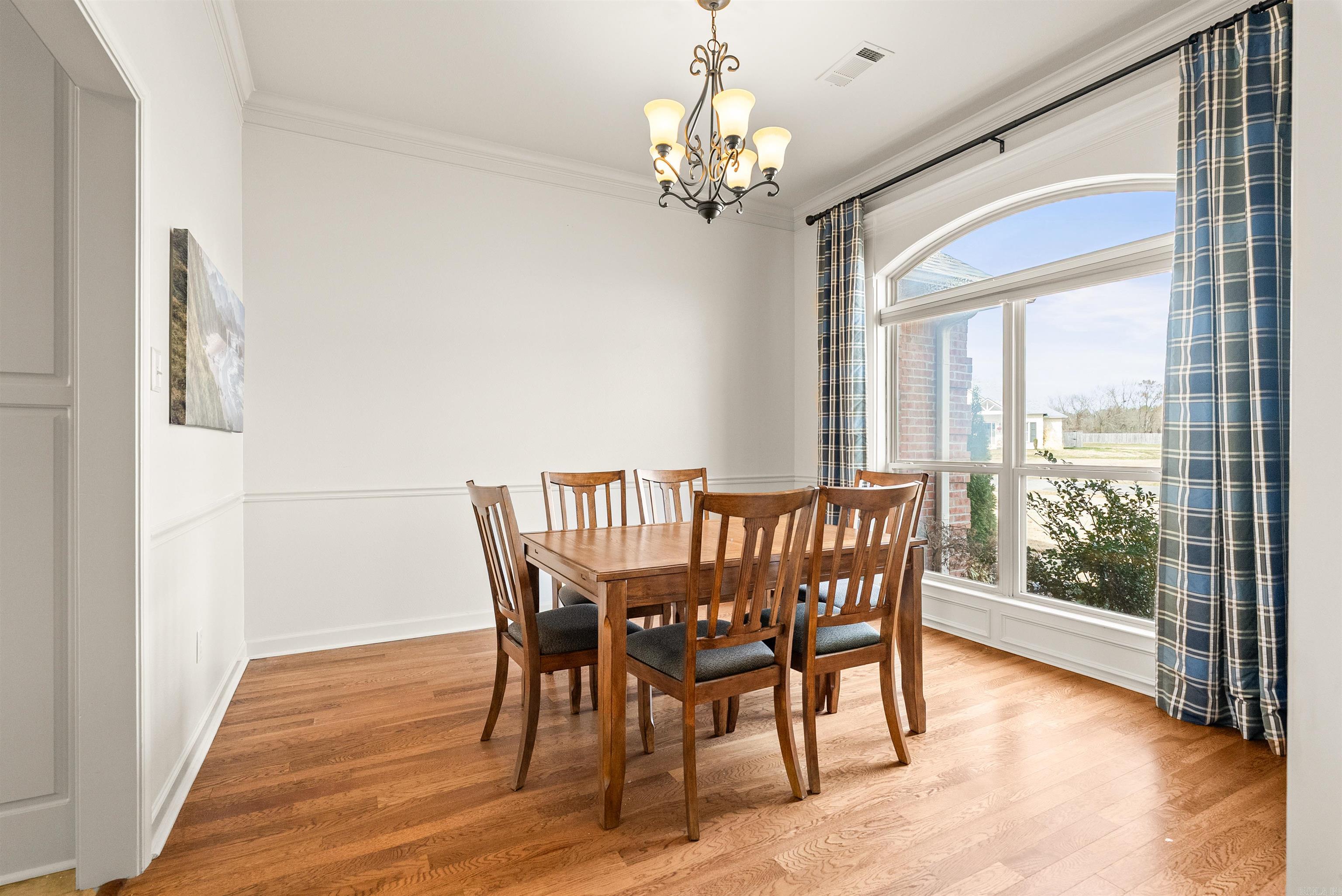 HUNTINGTON ESTATES - Residential