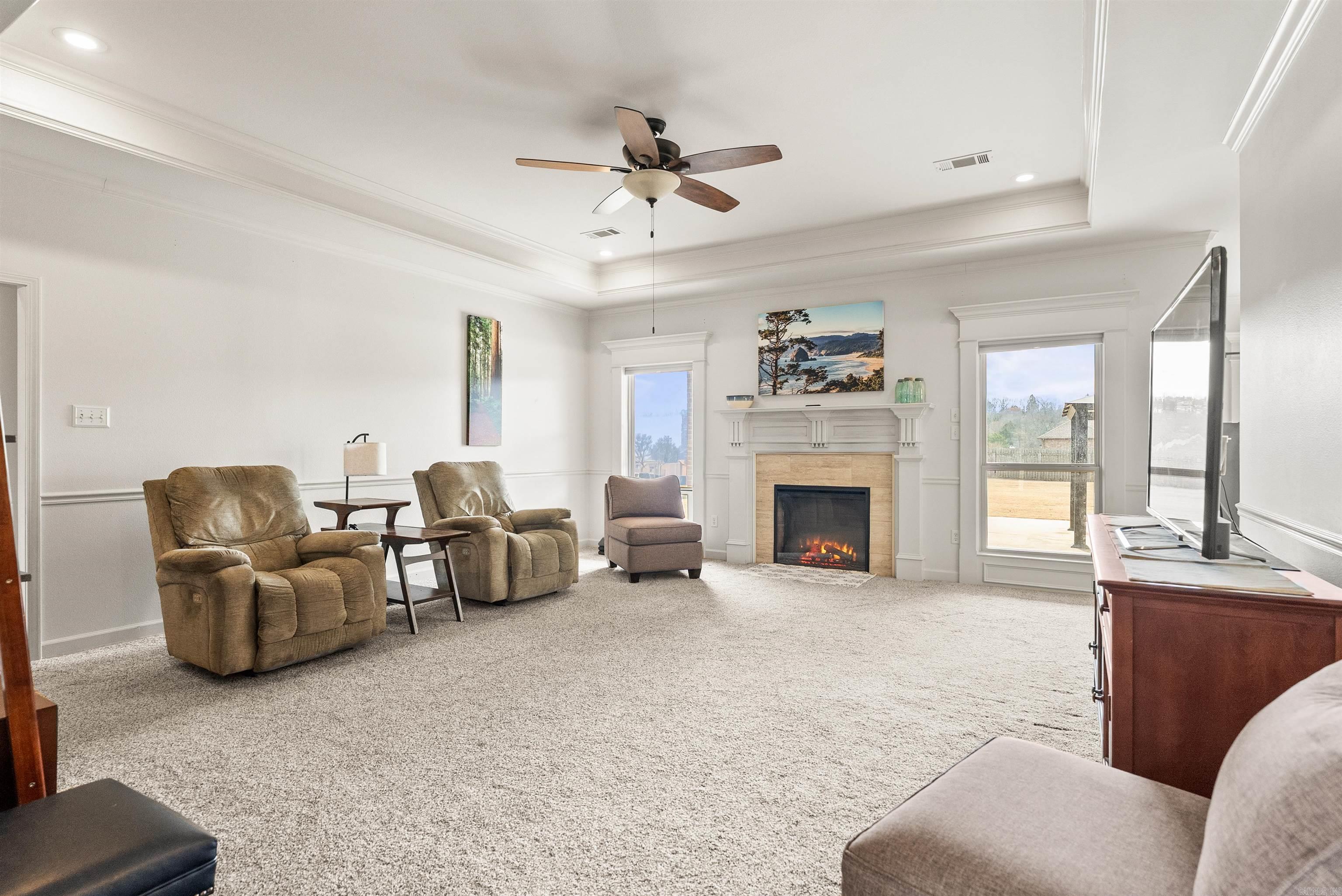 HUNTINGTON ESTATES - Residential