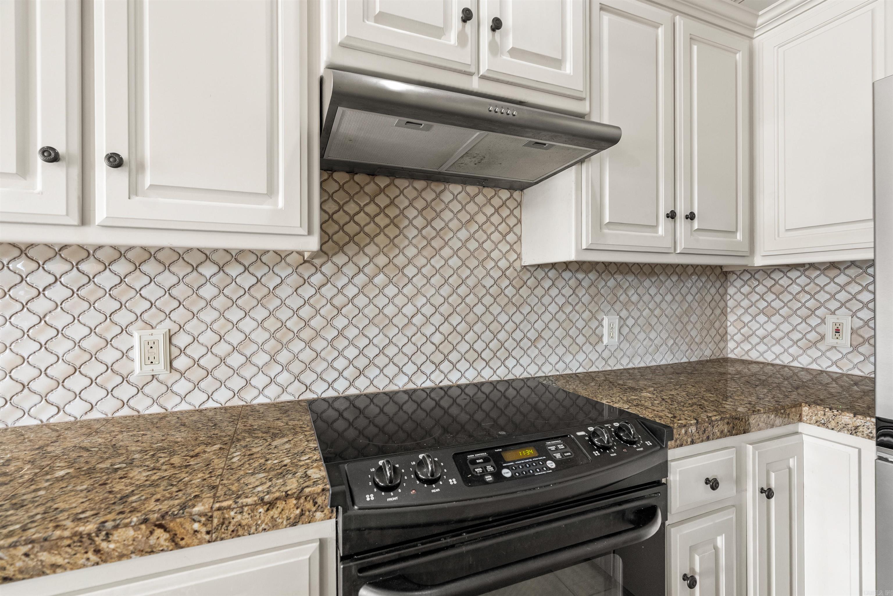 HUNTINGTON ESTATES - Residential