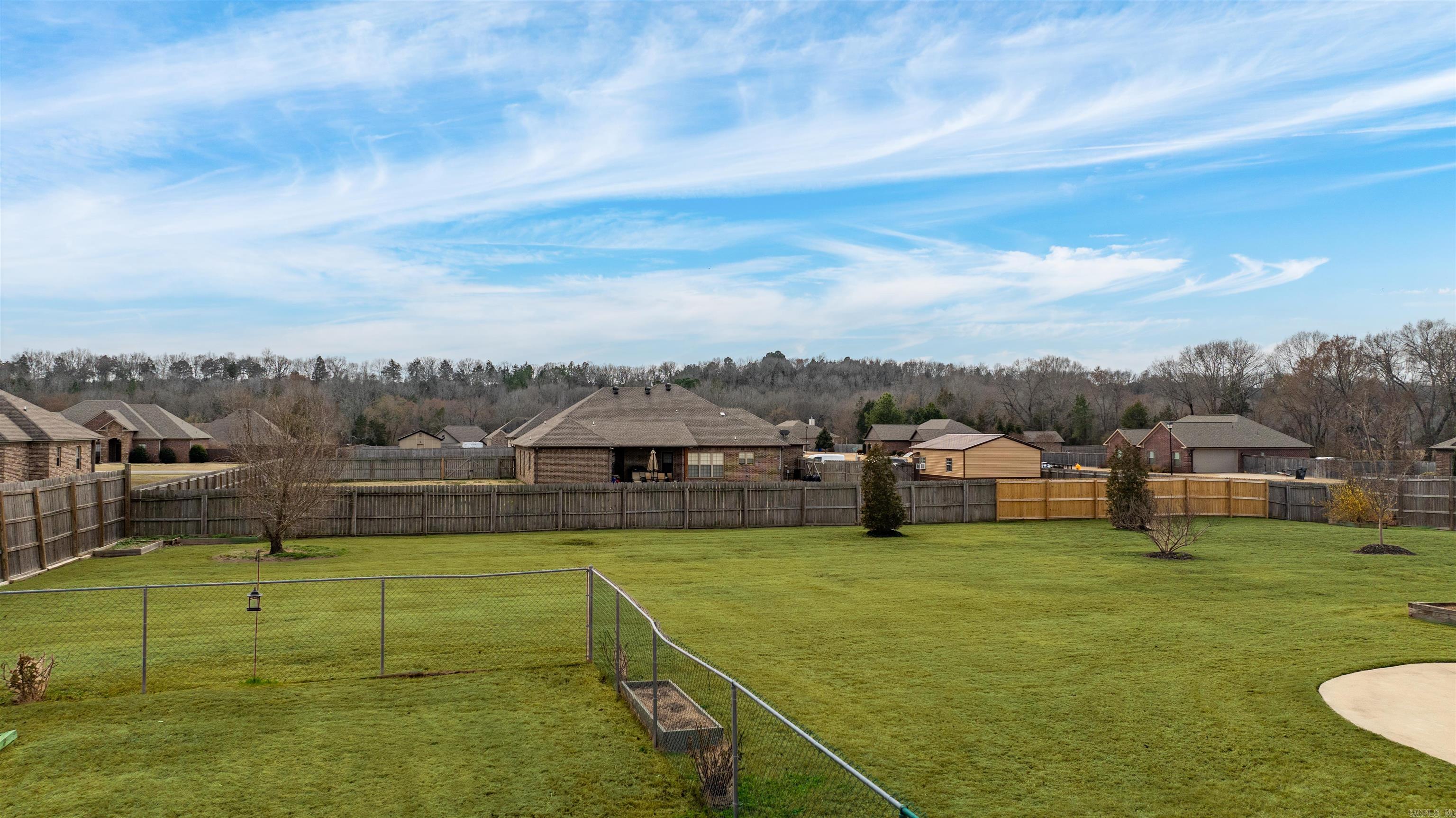 HUNTINGTON ESTATES - Residential