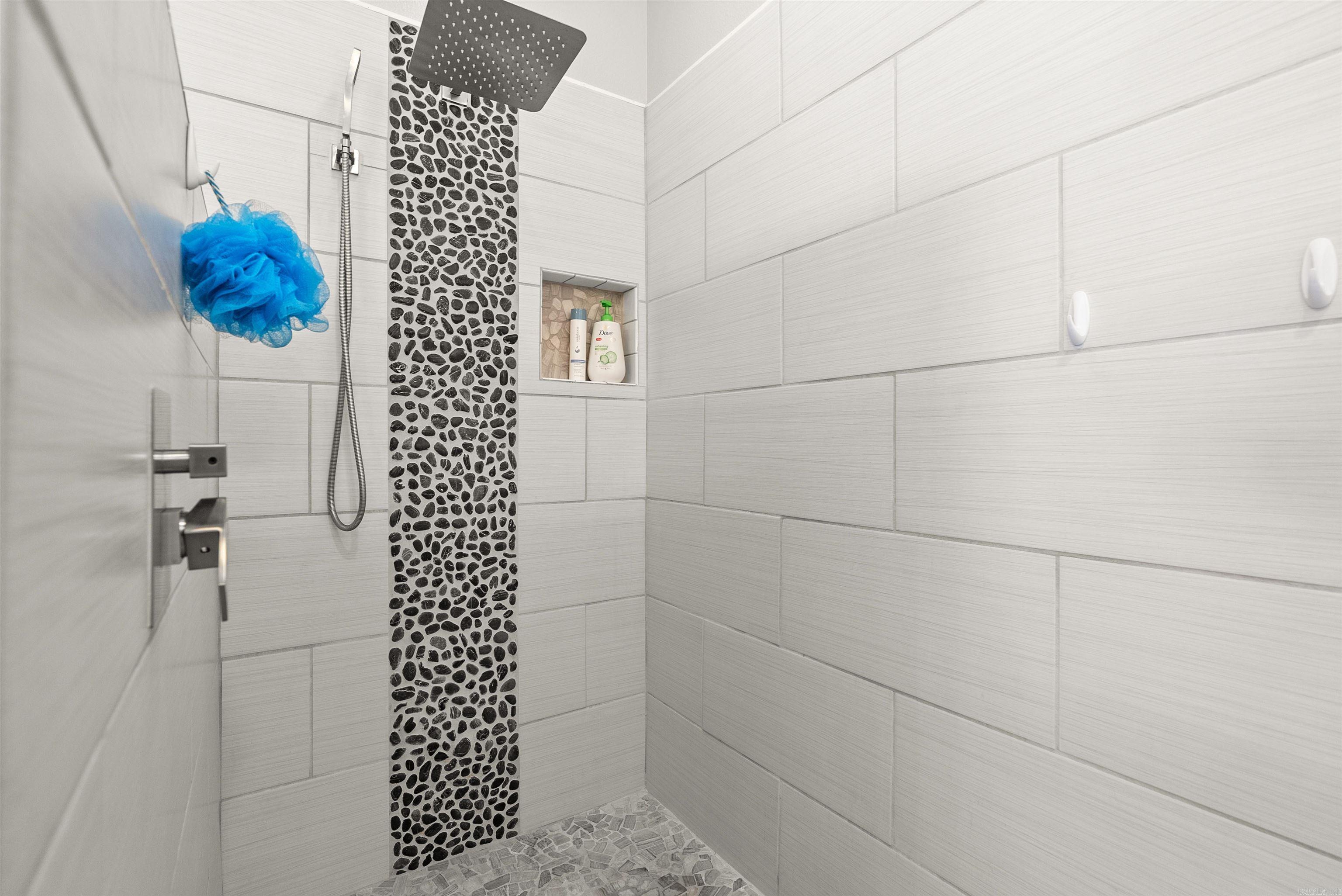 HUNTINGTON ESTATES - Residential