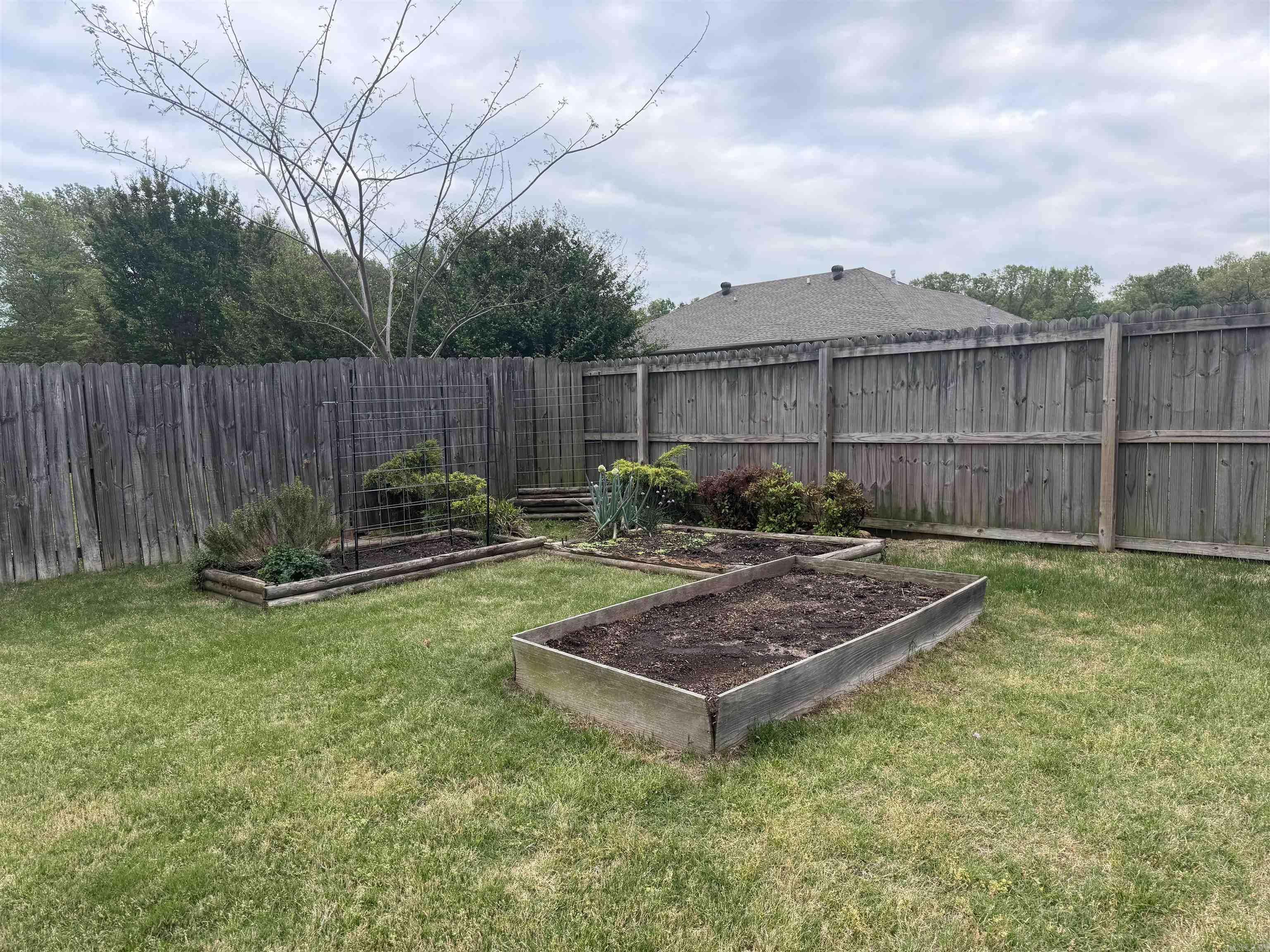 CAROLINE ACRES - Residential