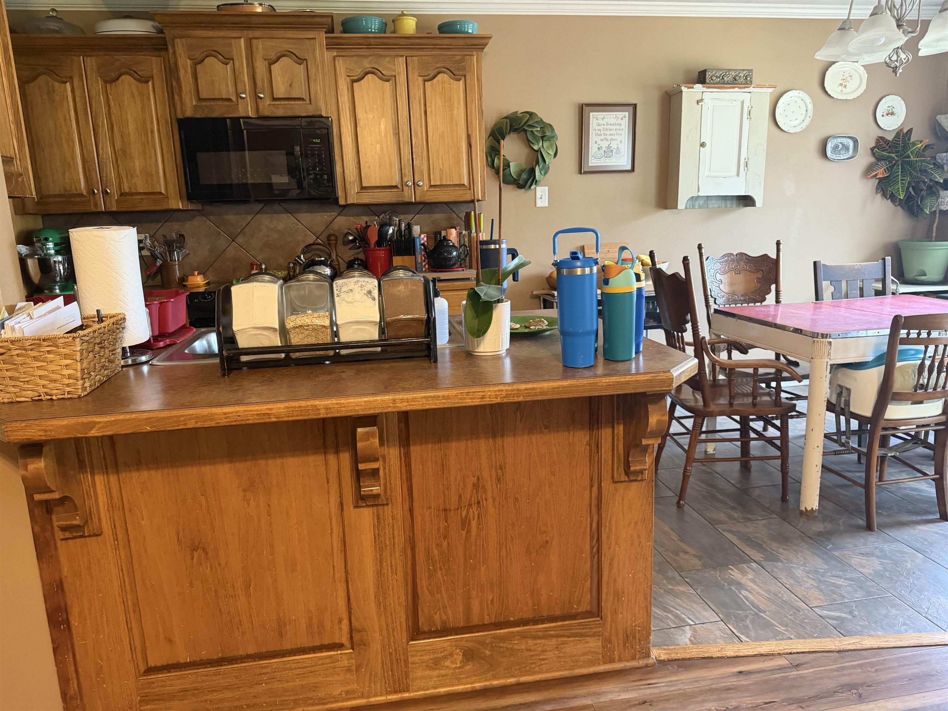 CAROLINE ACRES - Residential