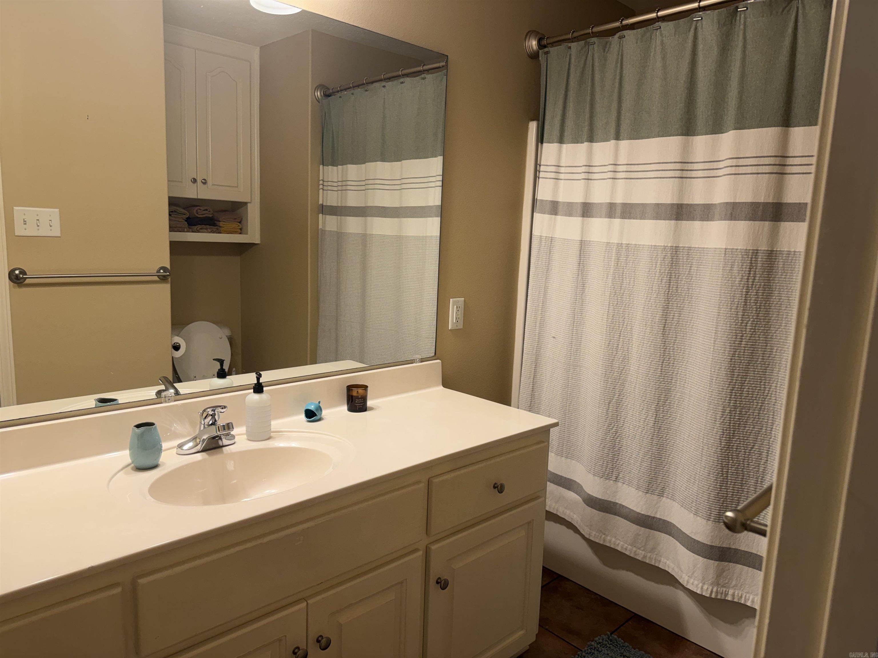 CAROLINE ACRES - Residential