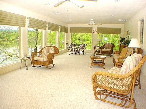 Empinado - Residential