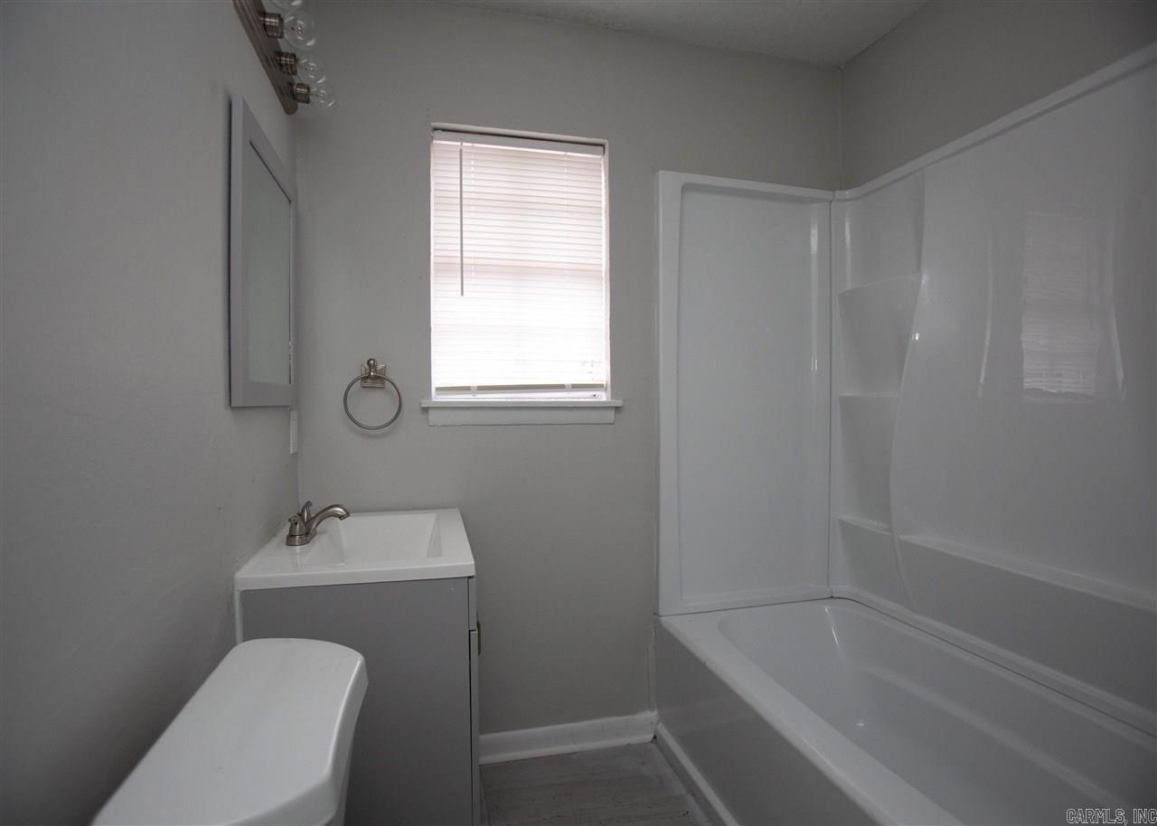 American Manor - Residential Lease