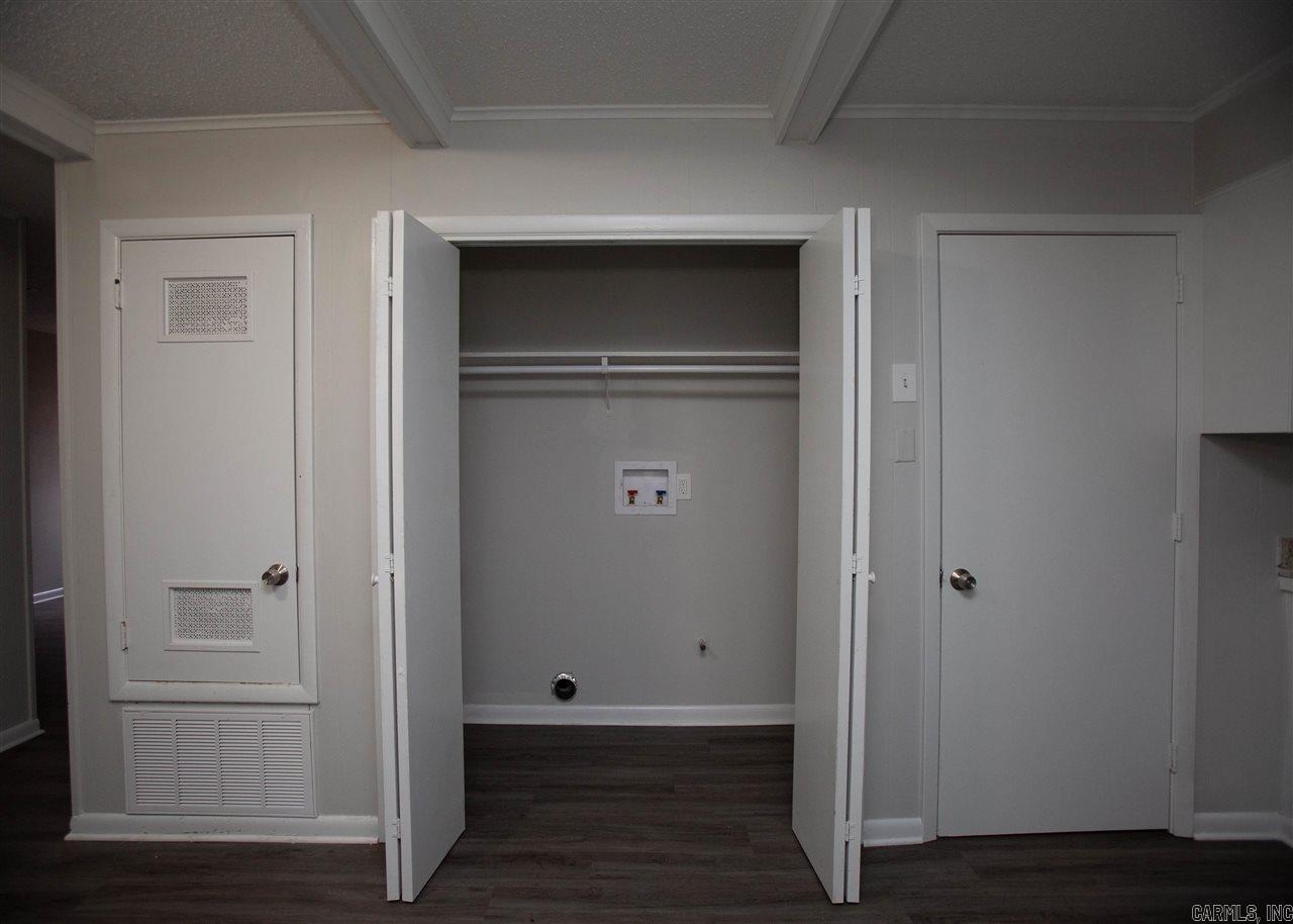 American Manor - Residential Lease