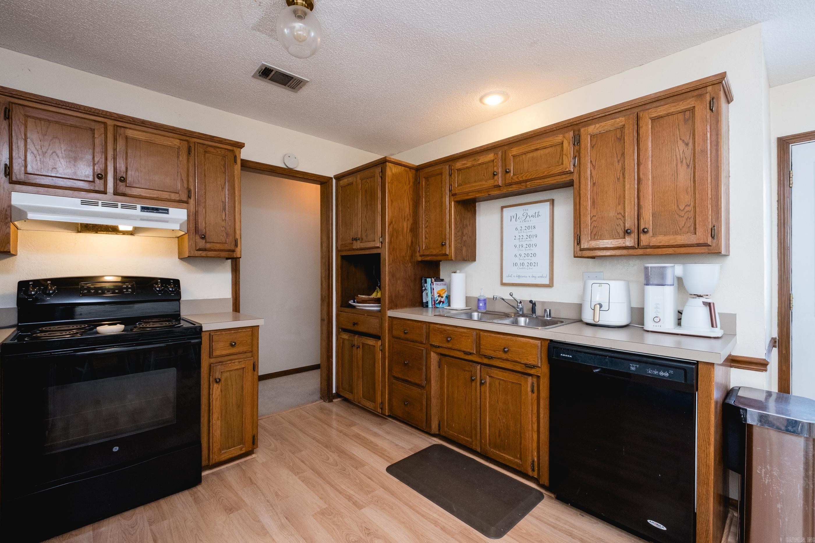 PARKWAY PLACE - Residential