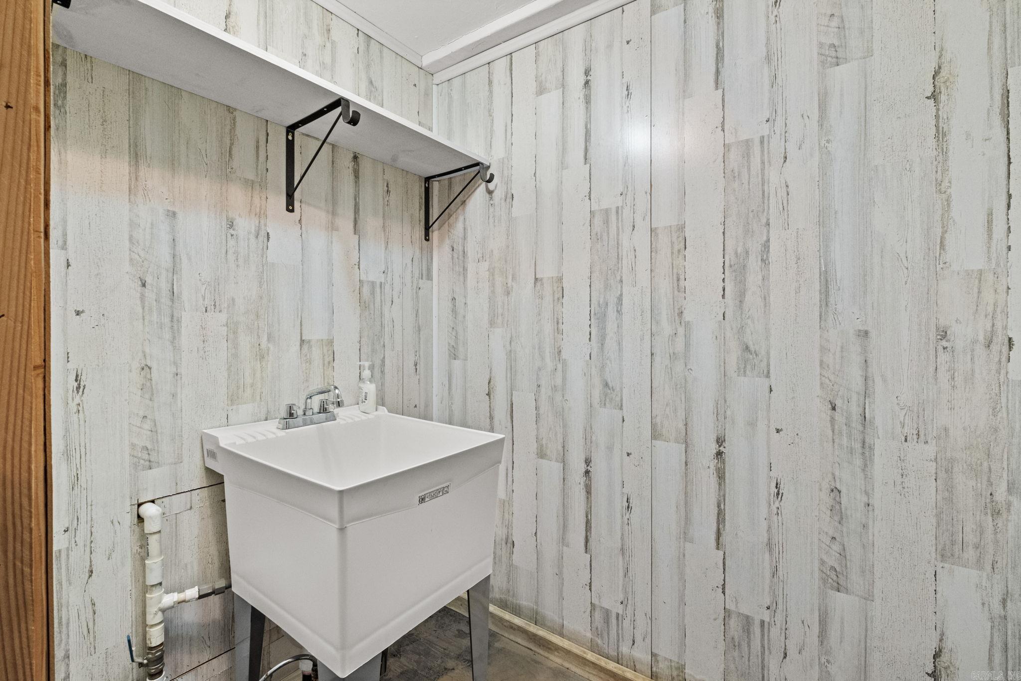 Metes & Bounds - Commercial Sale