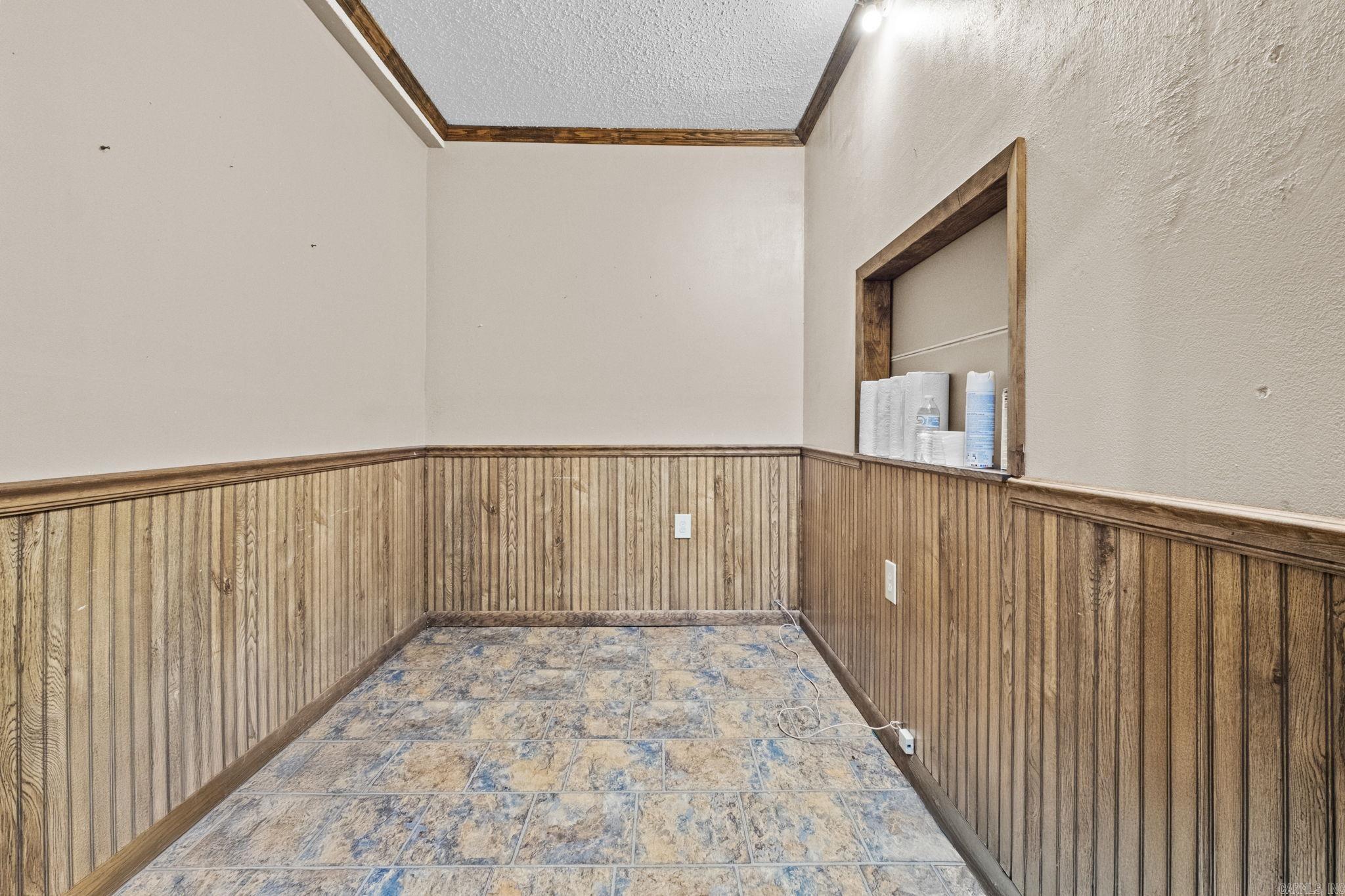 Metes & Bounds - Commercial Sale