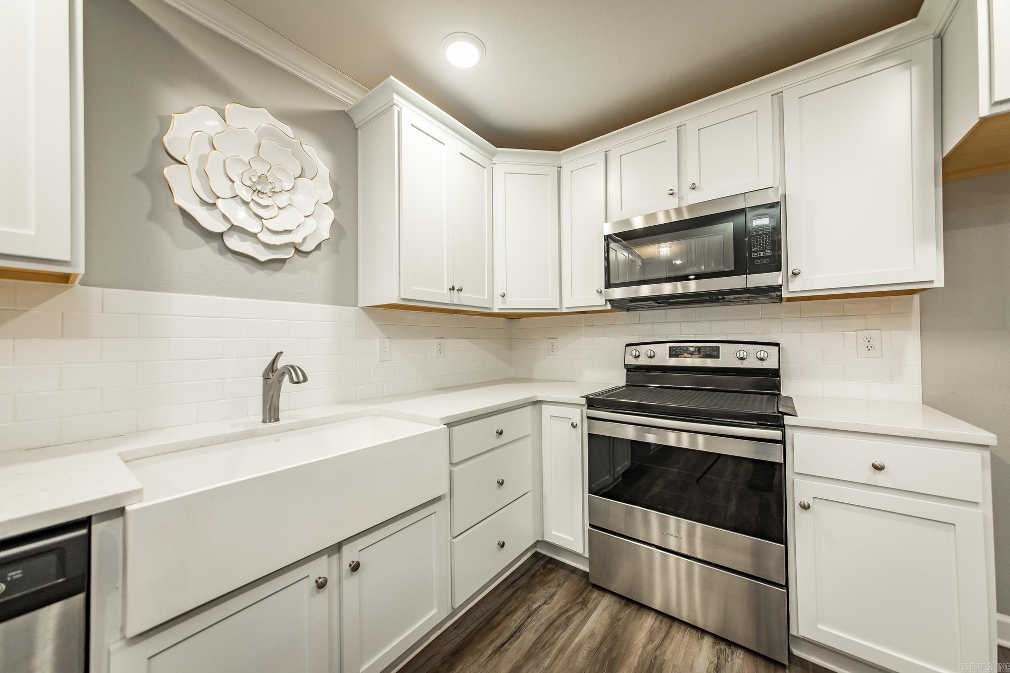 HIDDEN VALLEY ESTATES - Residential