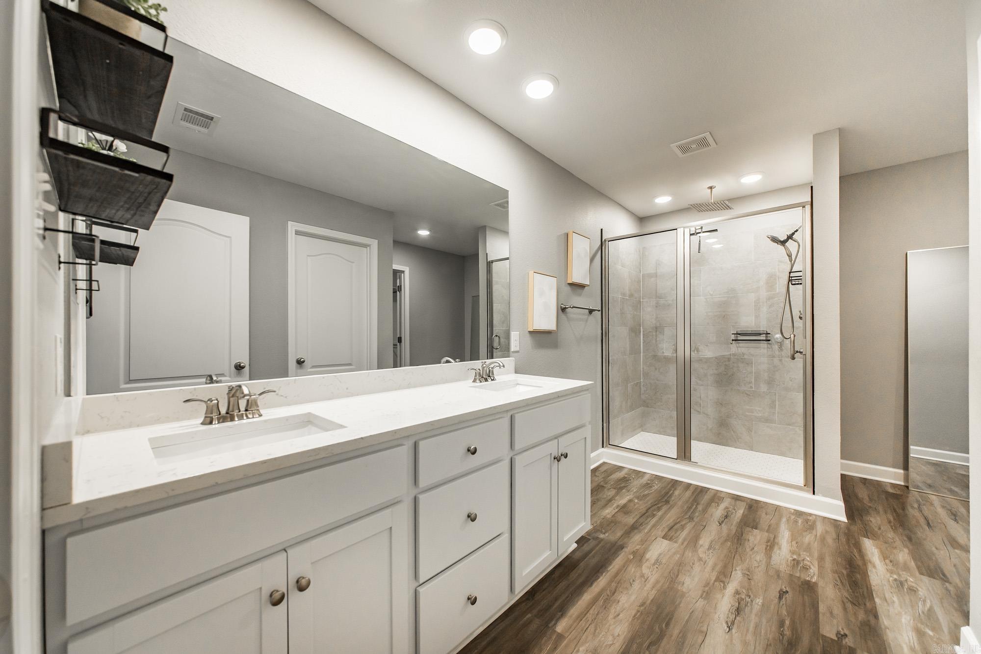 HIDDEN VALLEY ESTATES - Residential