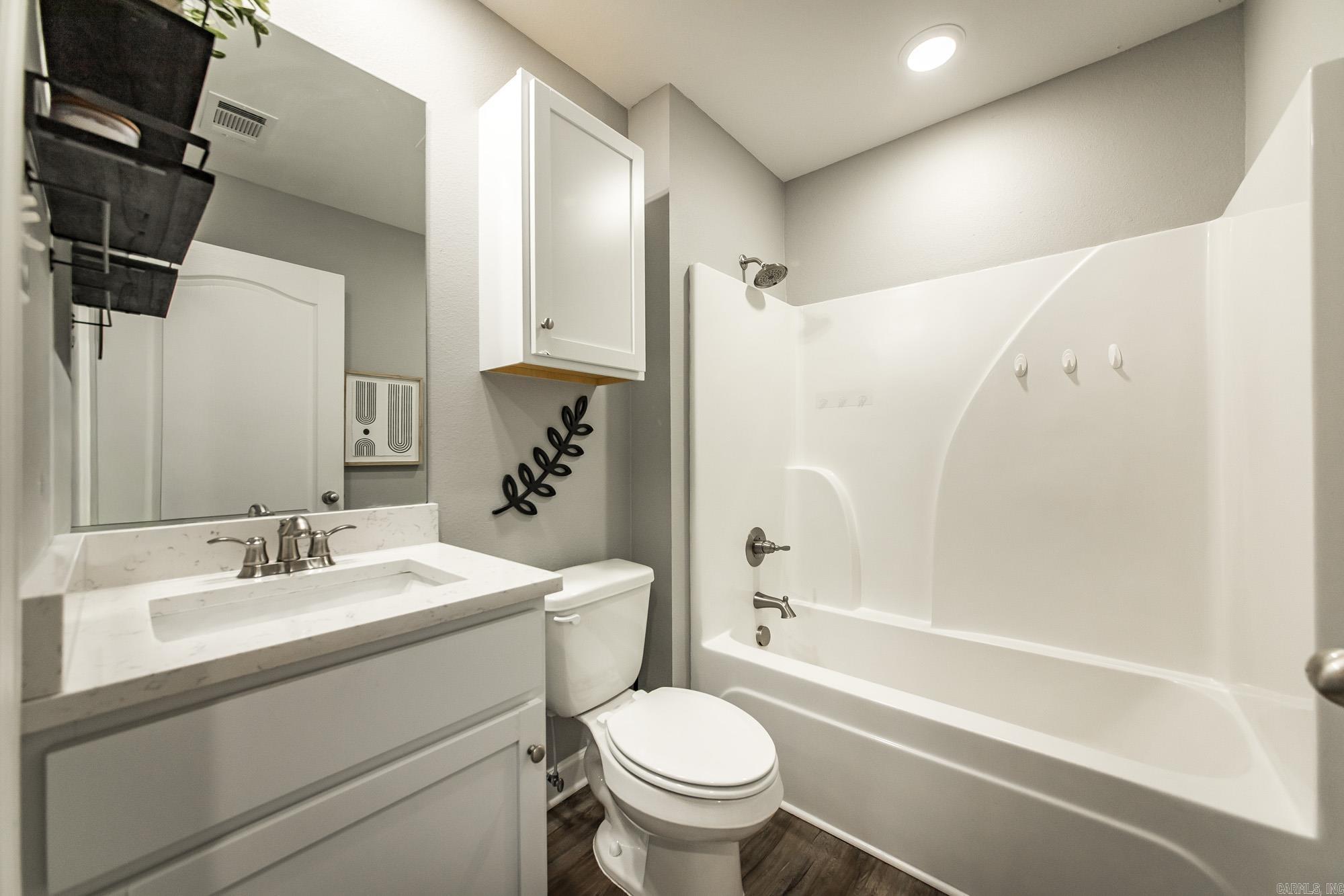 HIDDEN VALLEY ESTATES - Residential