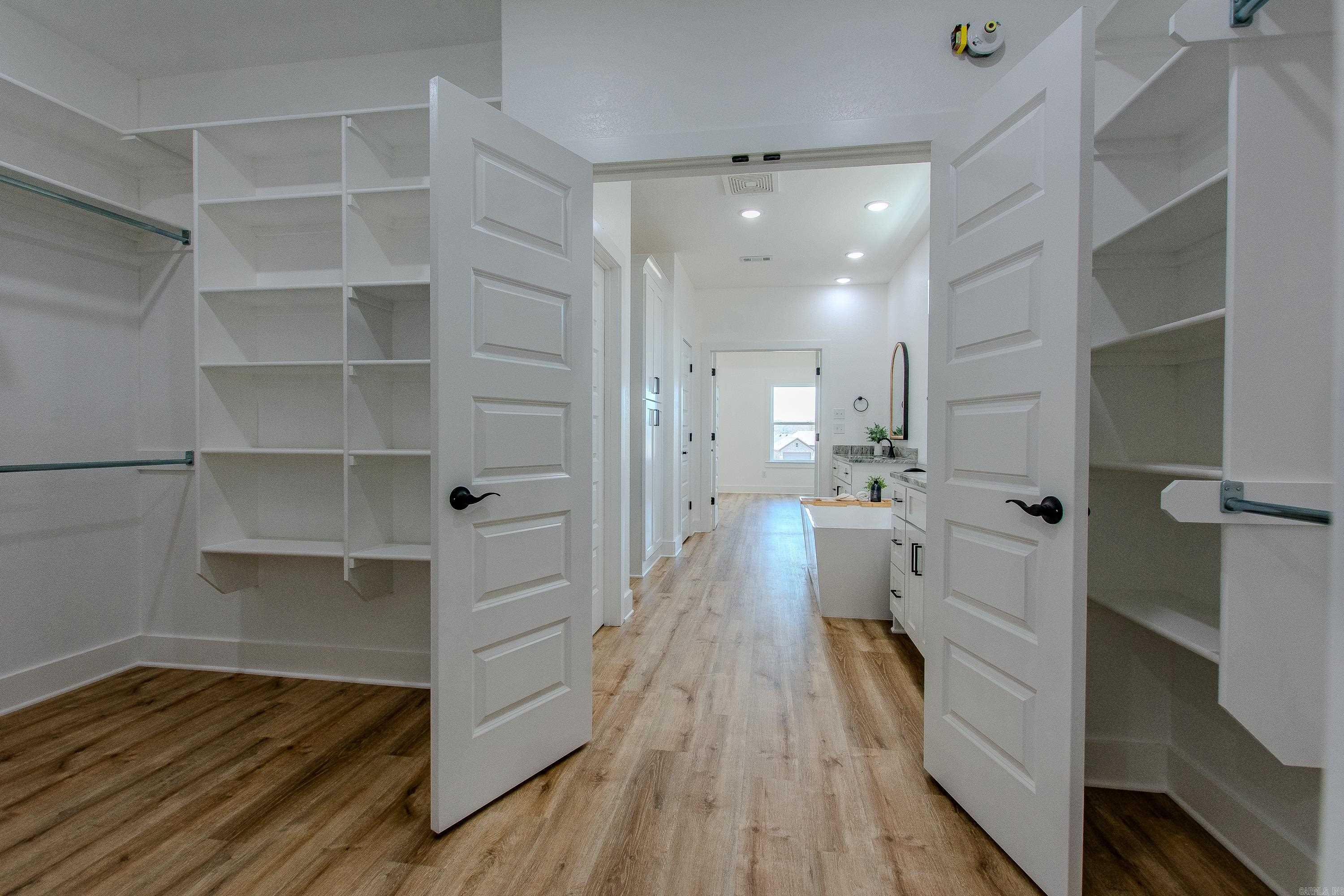 CYPRESS VIEW - Residential