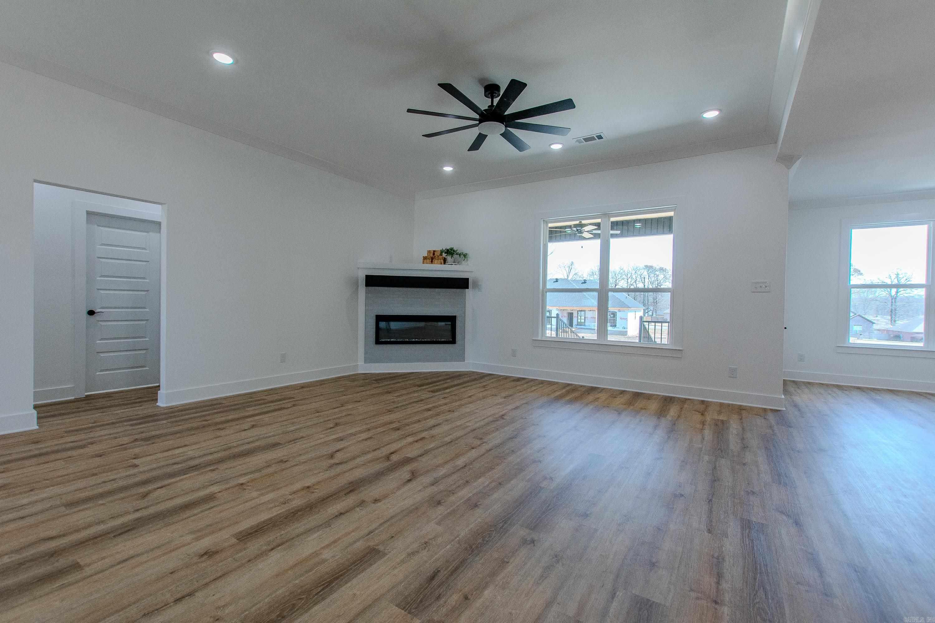 CYPRESS VIEW - Residential