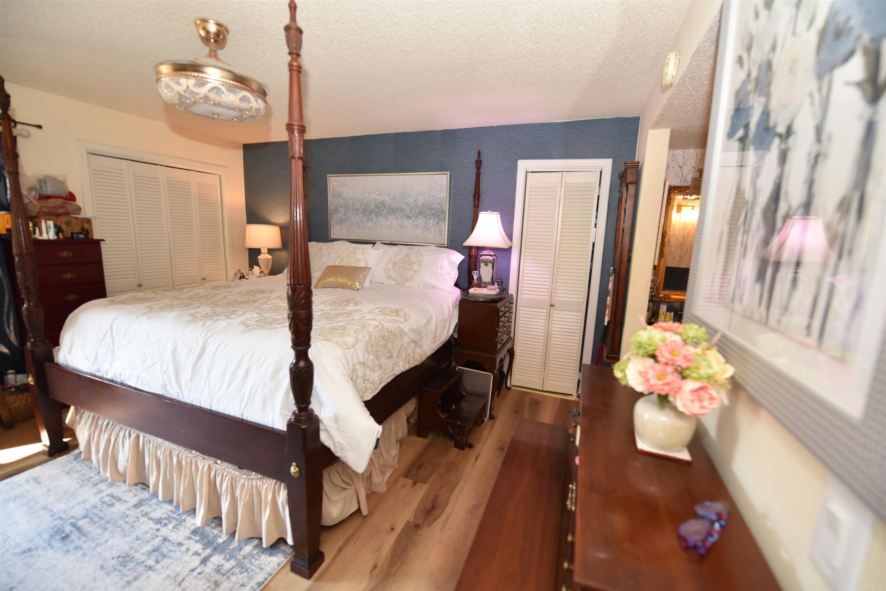 COUNTRY CLUB RIDGE TOWN - Residential